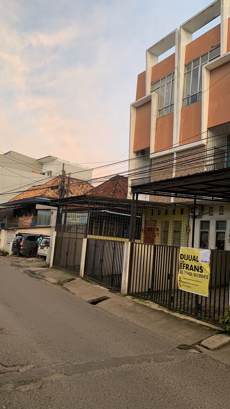 Dijual Townhouse di Jl Inspektur Yazid