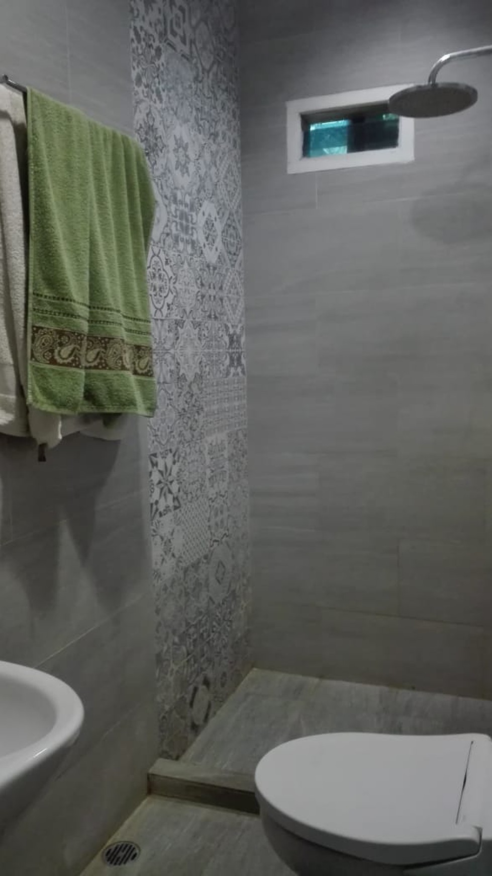 Rumah Pinggir Jalan Raya, Cocok Untuk Usaha dan Hunian @Bintaro