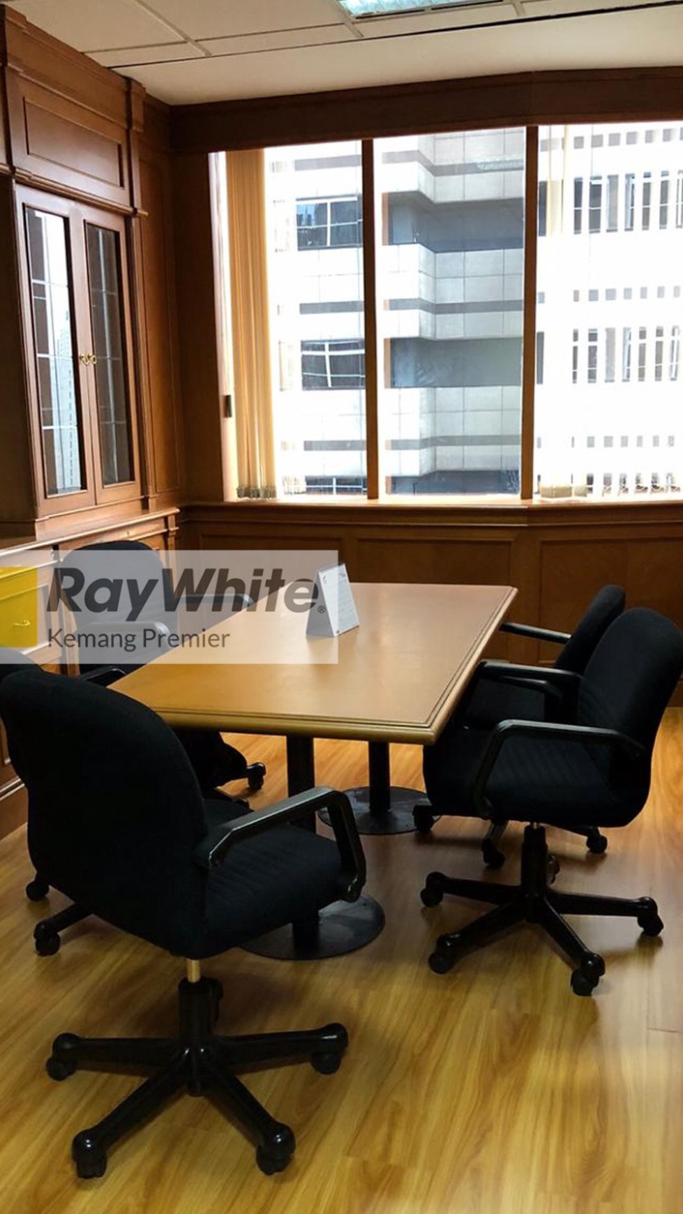 sewa ruang kantor full furnish di menara sudirman jakarta selatan