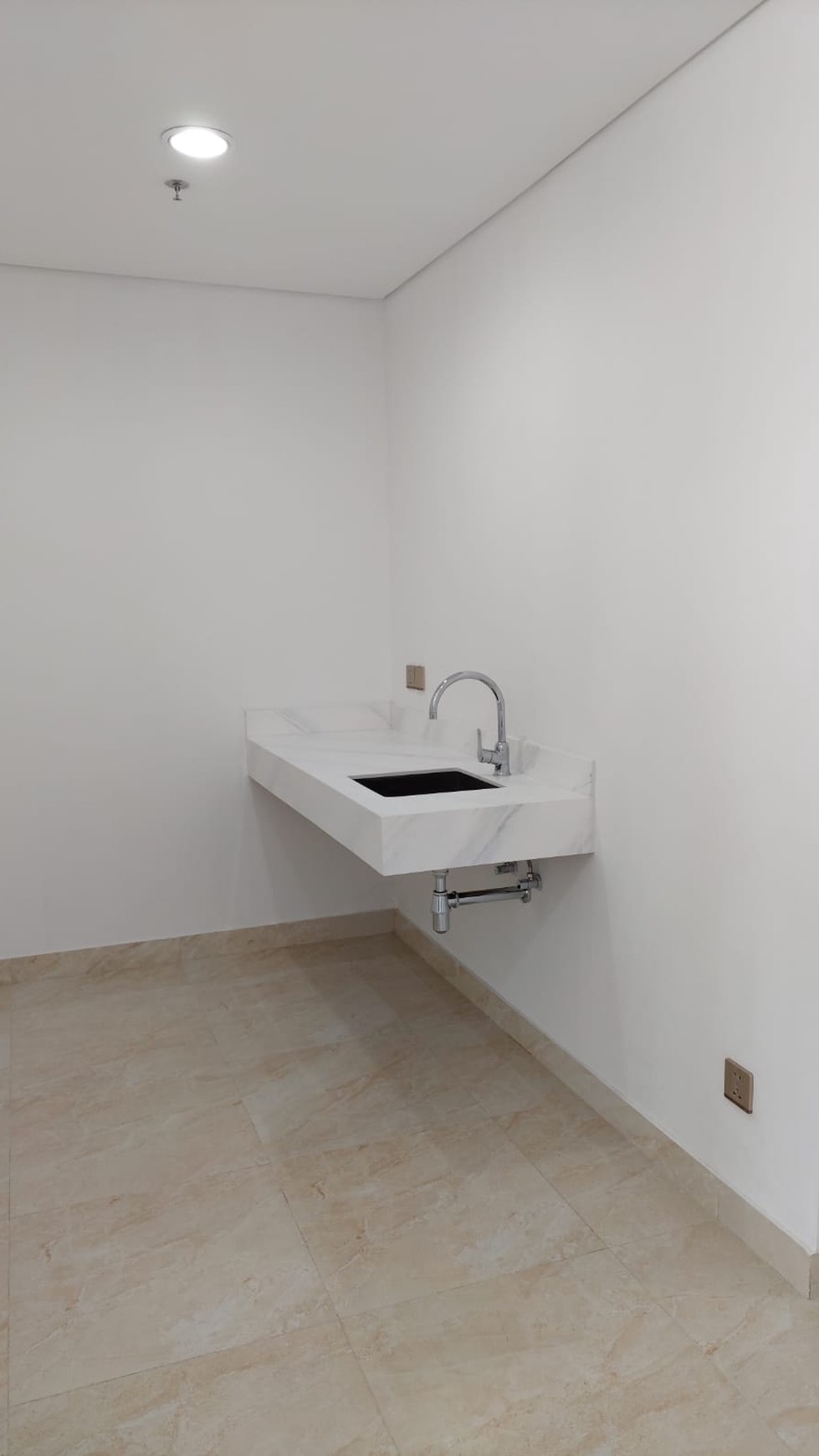 BRAND NEW APARTMENT AVENUE 88 BRAND NEW