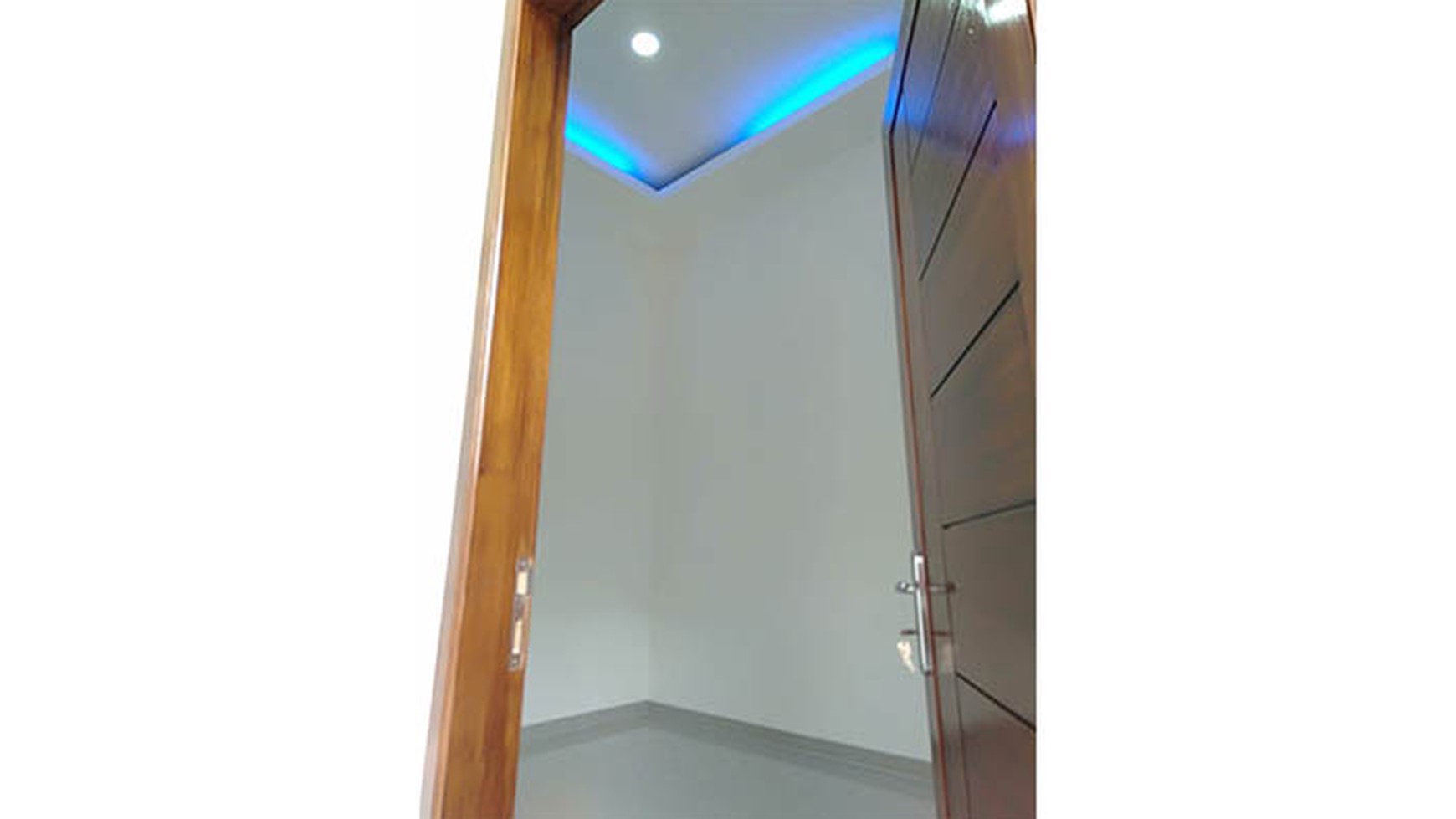 Rumah Perum Poris Indah, Cipondoh, Tangerang Luas 6x10m2