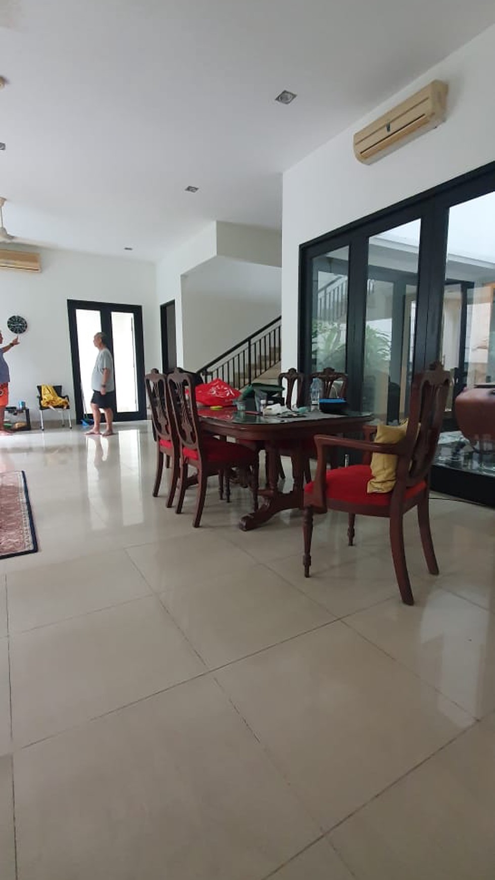 Rumah Bagus Siap Huni dengan Kolam Renang di Jl Kemang, Jakarta Selatan 