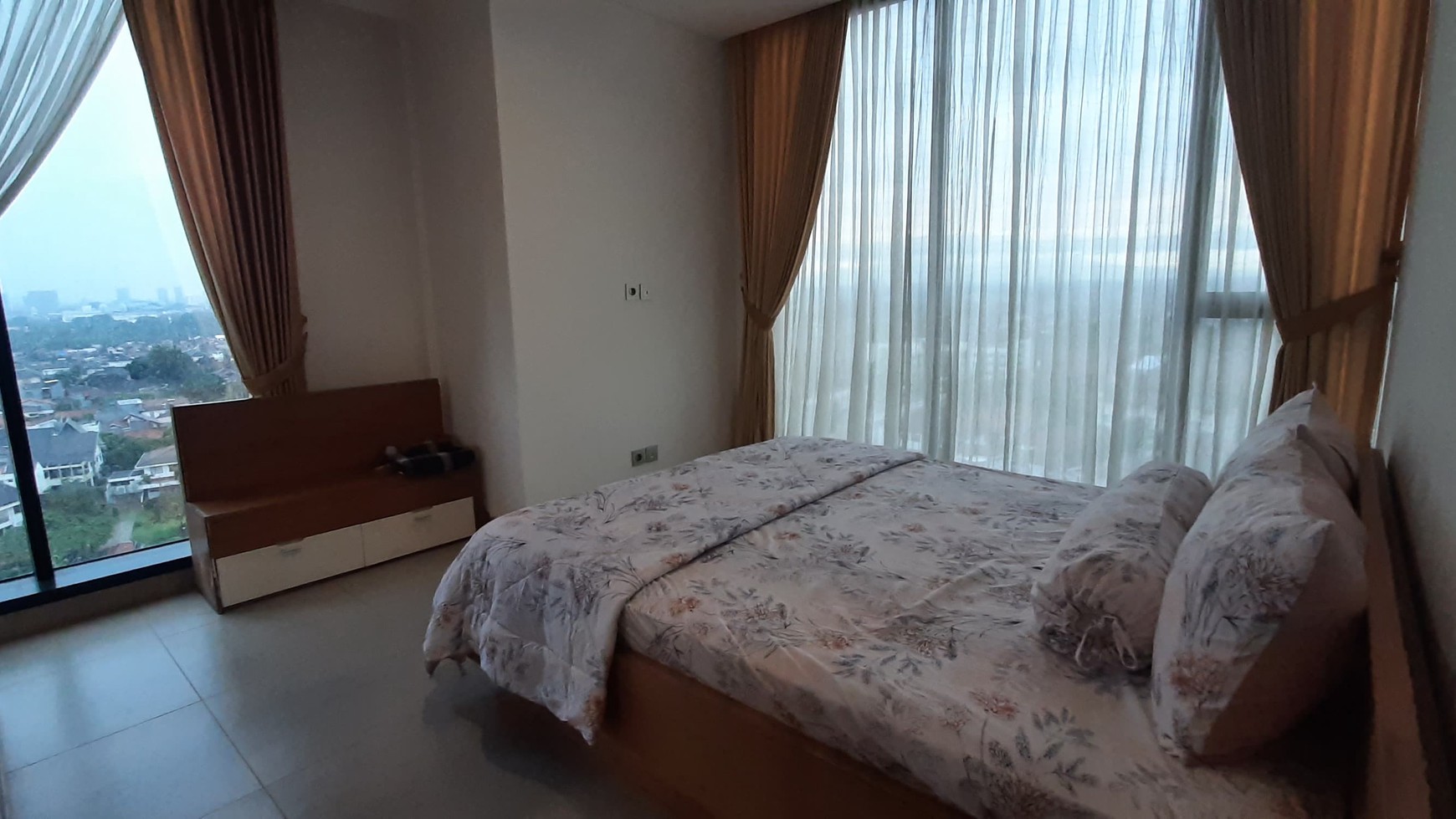 Apartemen Baru (Fatmawati City Center), Furnished Dengan 2 View.