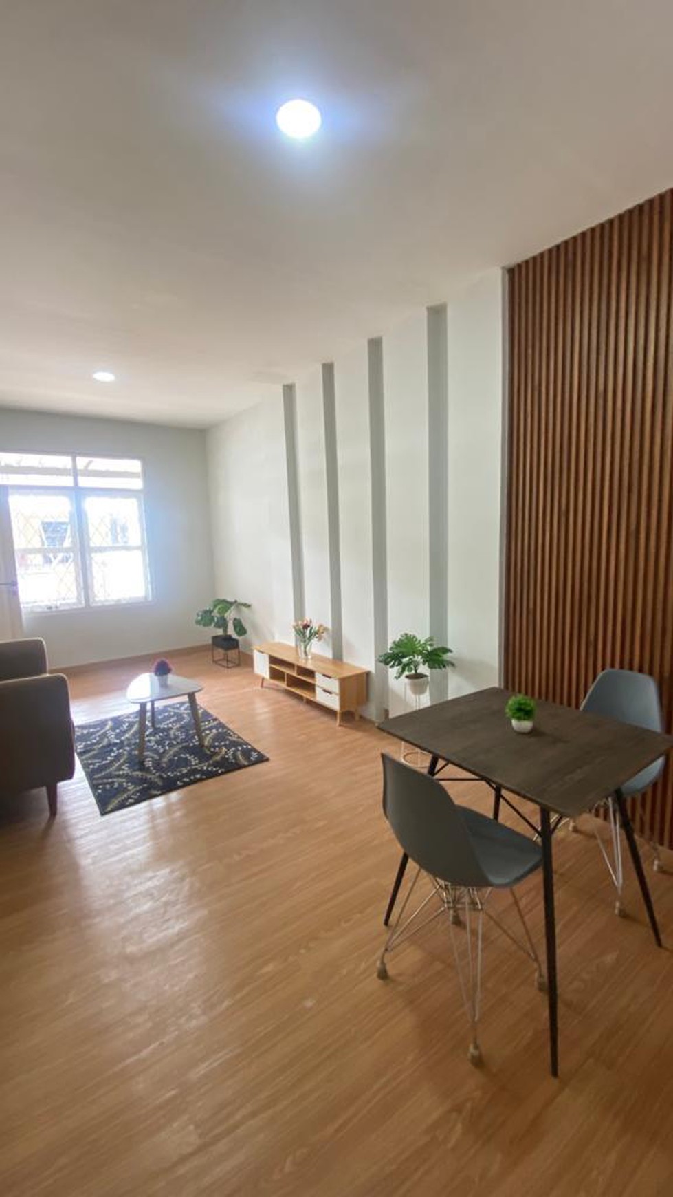 Rumah Cantik Siap Huni di Griya Loka BSD