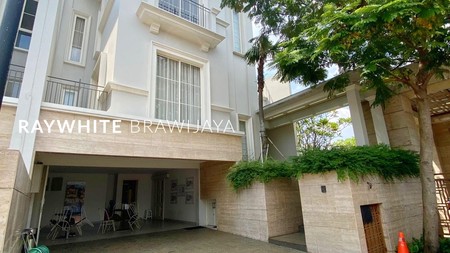 Brand New Townhouse dalam Kompleks Lebak Bulus 