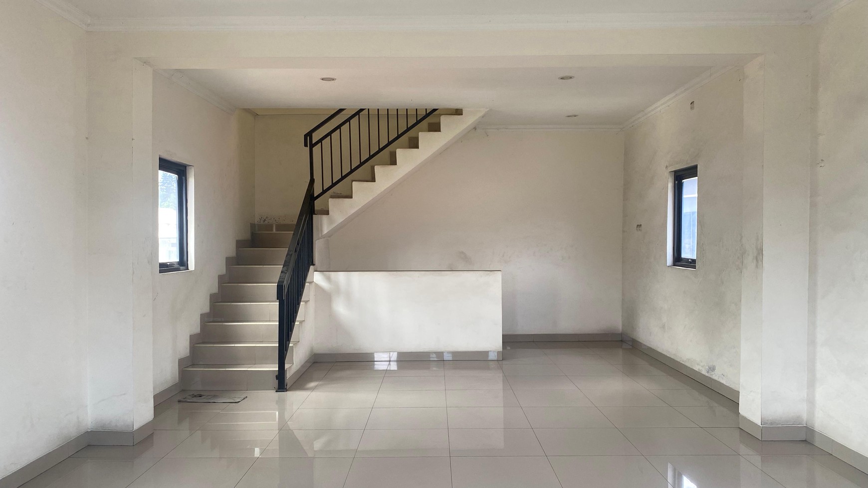 RUKO 2,5 LANTAI COCOK UNTUK USAHA DEKAT TSM CIBUBUR