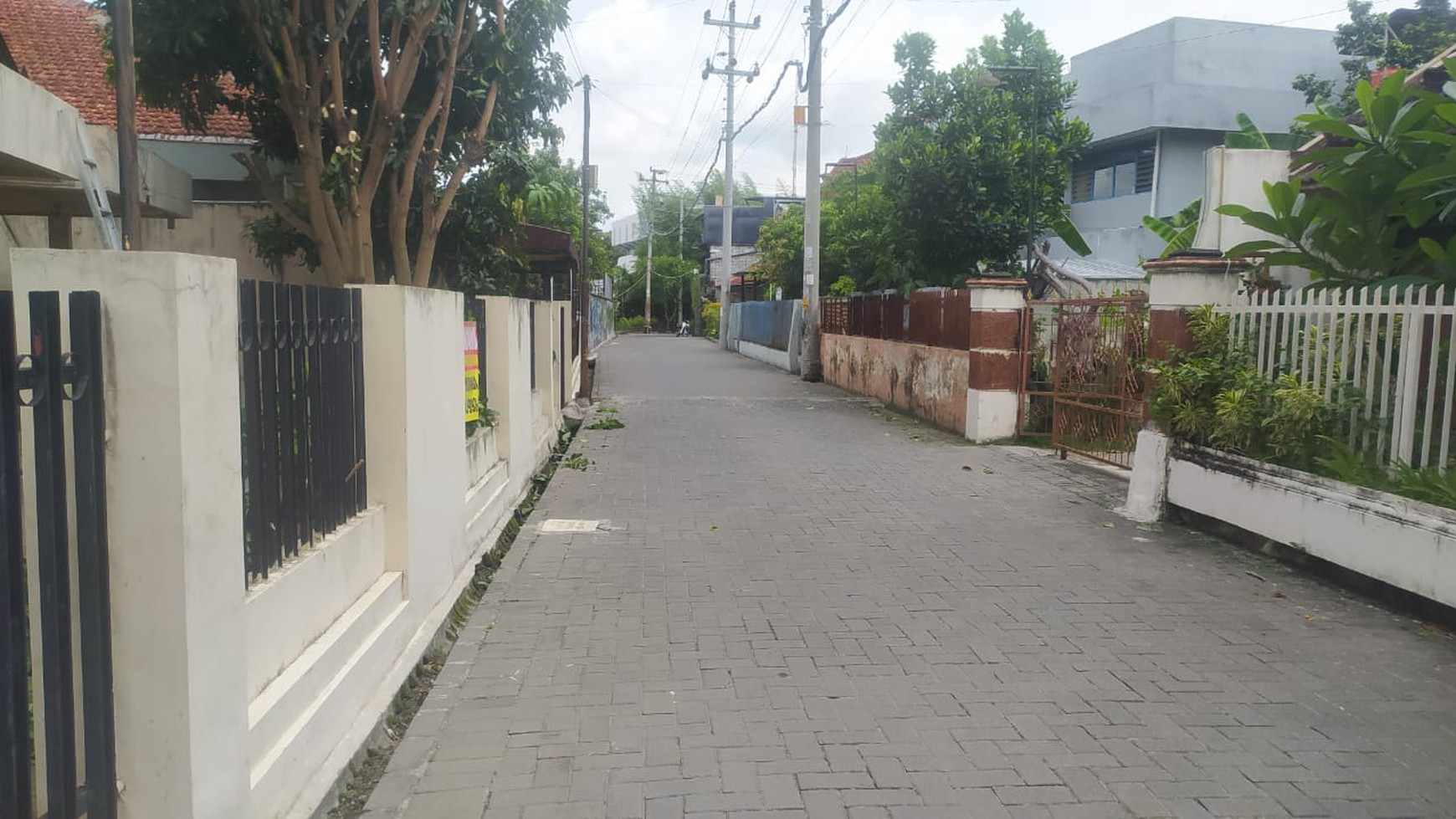 Rumah Luas 5 Kamar Lokasi Dekat Kampus di Jalan Colombo Depok Sleman