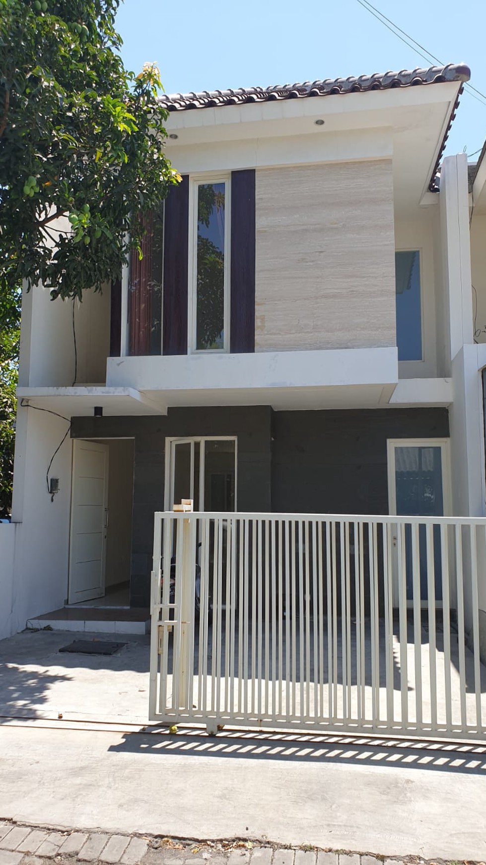 Dijual Rumah Baru Rungkut Asri Tengah - New Modern 2 Lantai Surabaya Timur Dekat TRANS Mart Rungkut