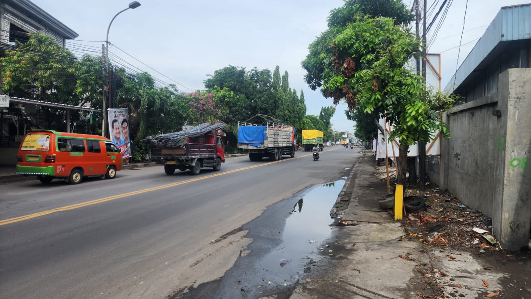 Gudang 4500m Raya Manyar Gresik dekat Pelabuhan