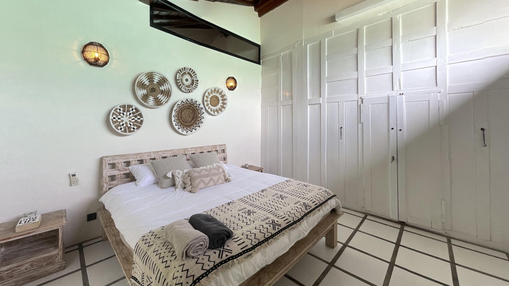 Leasehold - Seaside Serenity Discover Exquisite Living in Our Joglo Villa Canggu