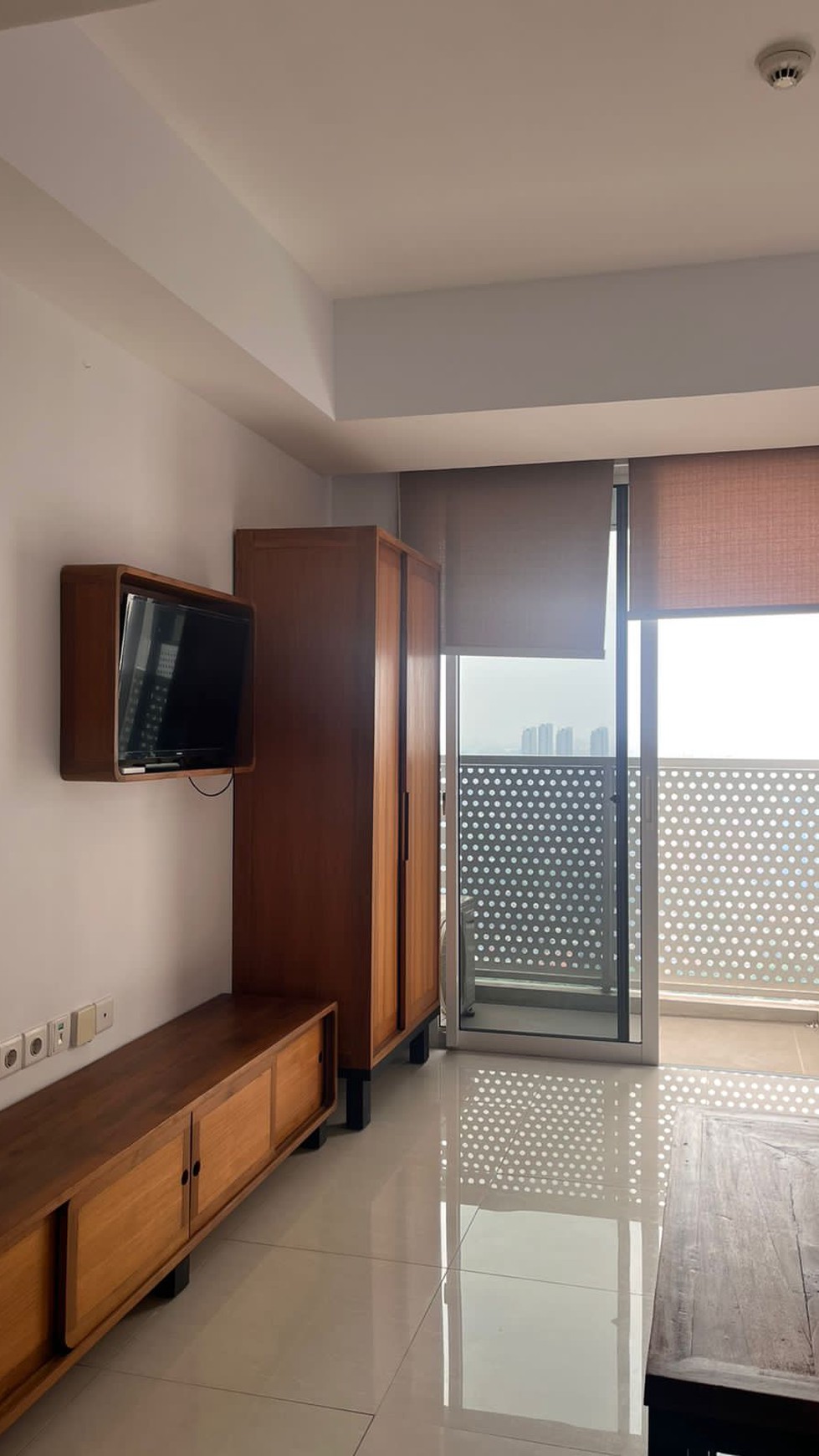 Apartemen Semi Furnished Siap Huni dengan Fasilitas Lengkap @Apartemen The Crest