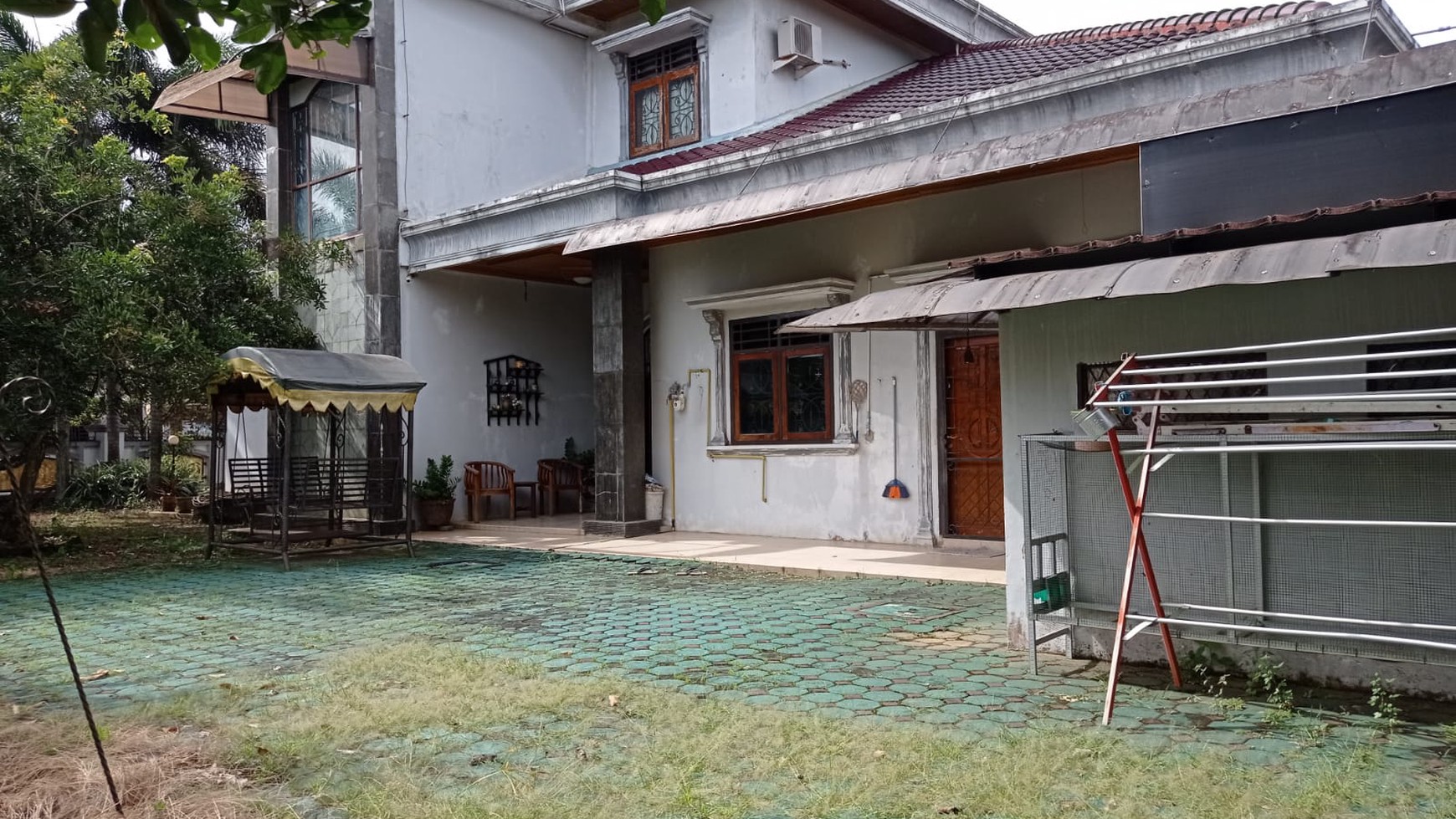 Rumah mewah dijual cepat