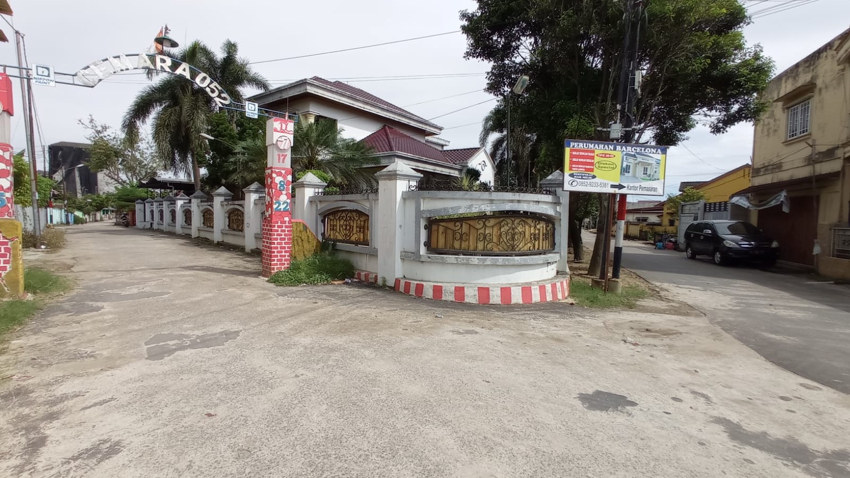 Rumah mewah dijual cepat