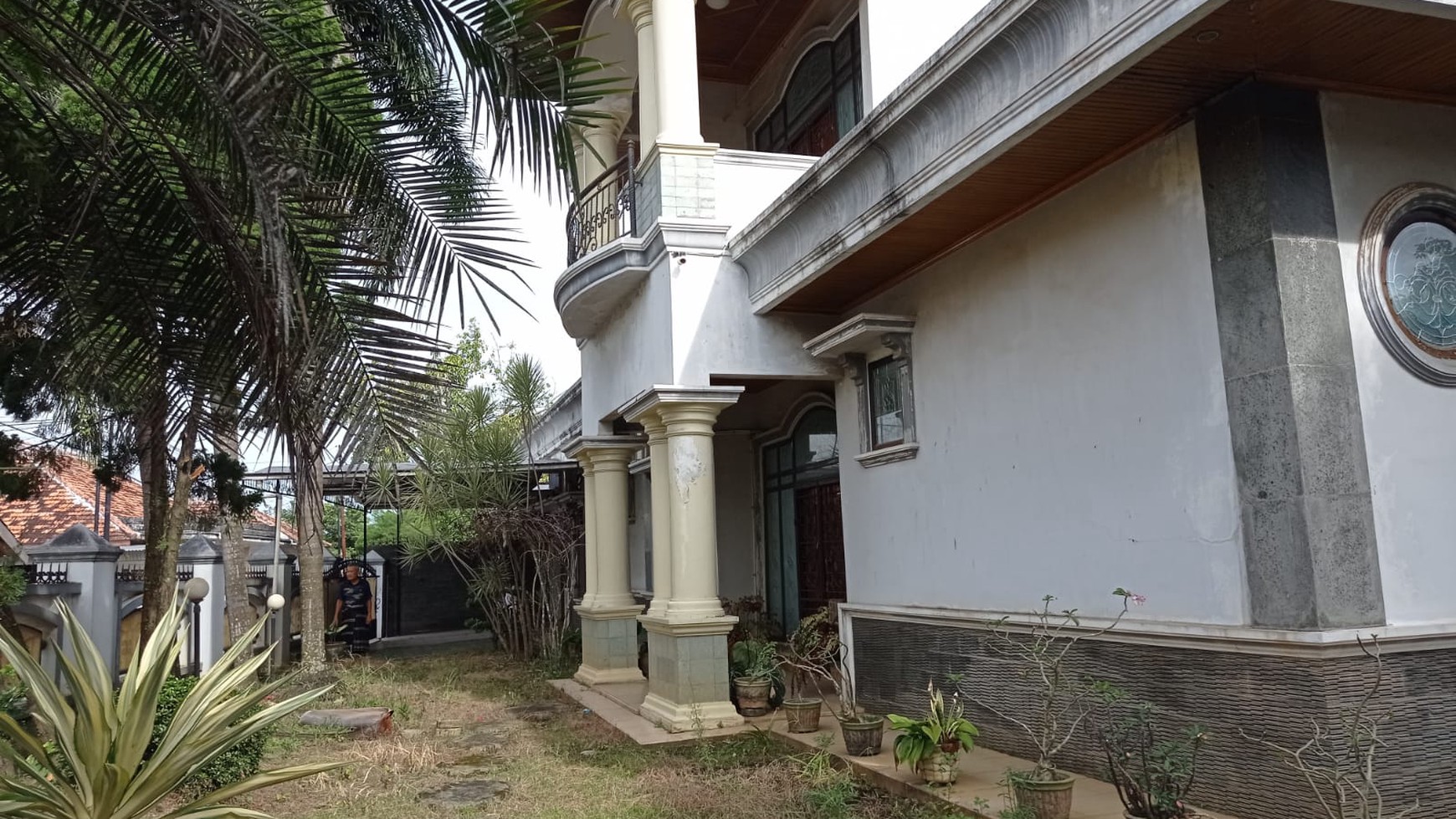 Rumah mewah dijual cepat