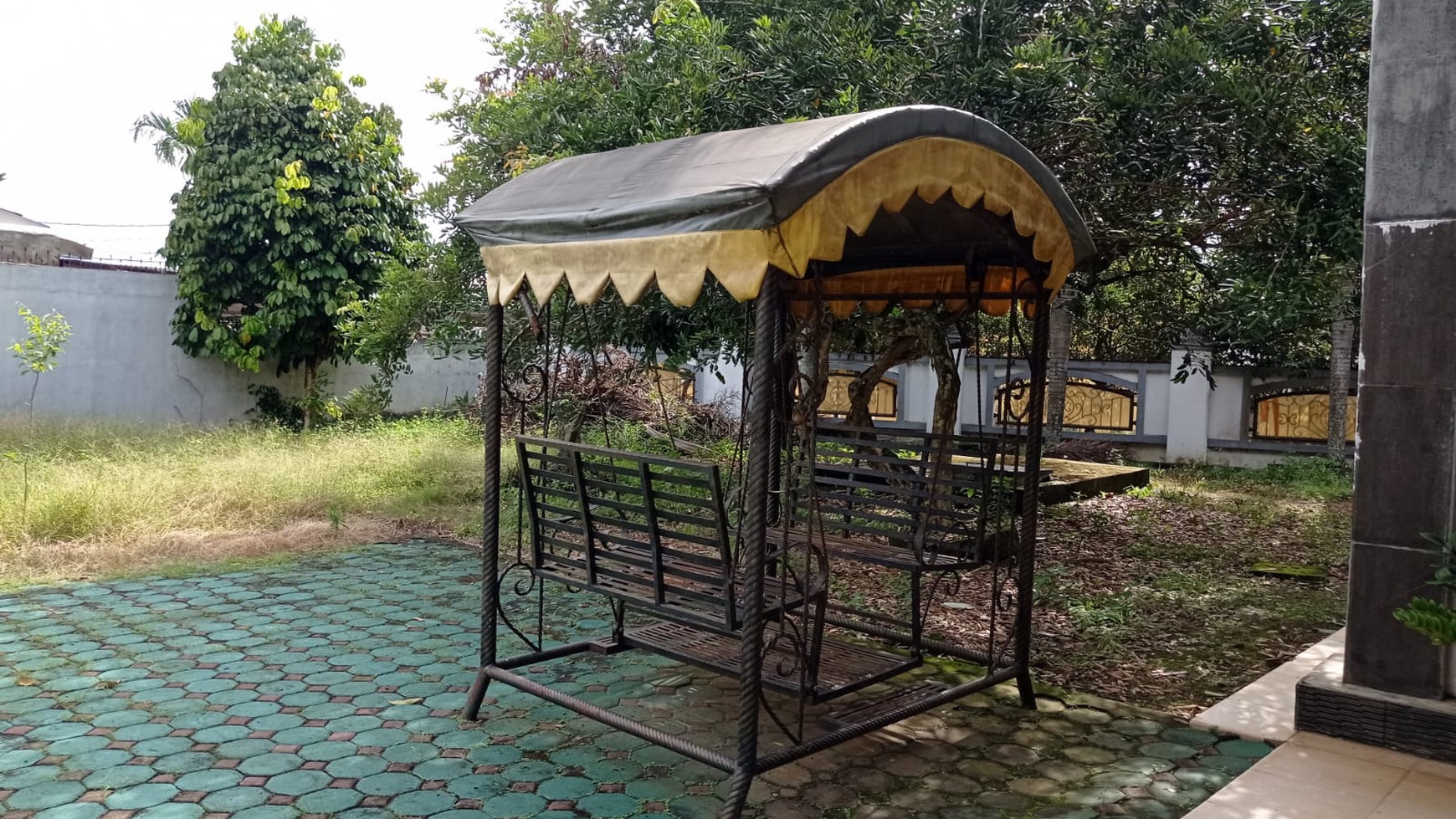 Rumah mewah dijual cepat