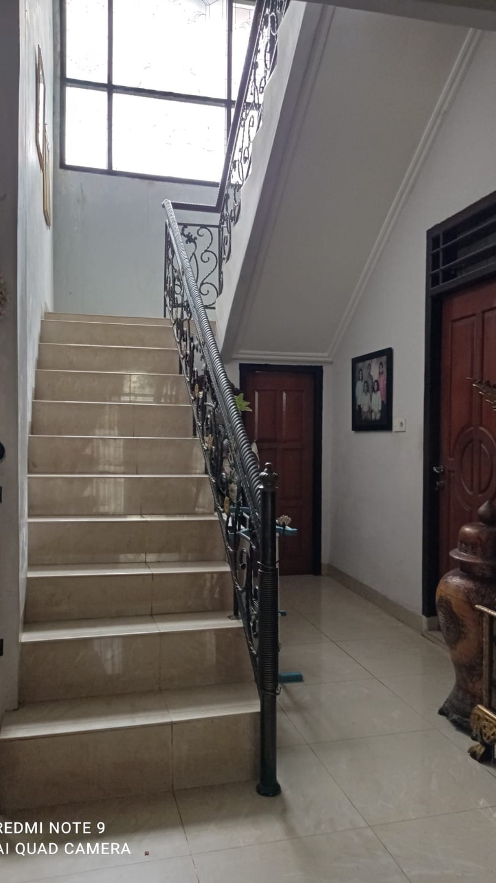 Rumah mewah dijual cepat