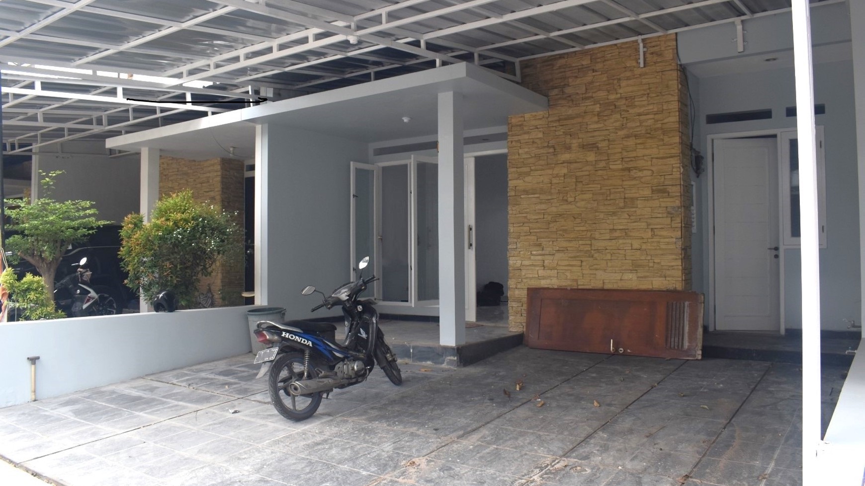 Rumah Rapi Siap Huni Cluster Pesona Kota Harapan Indah Bekasi