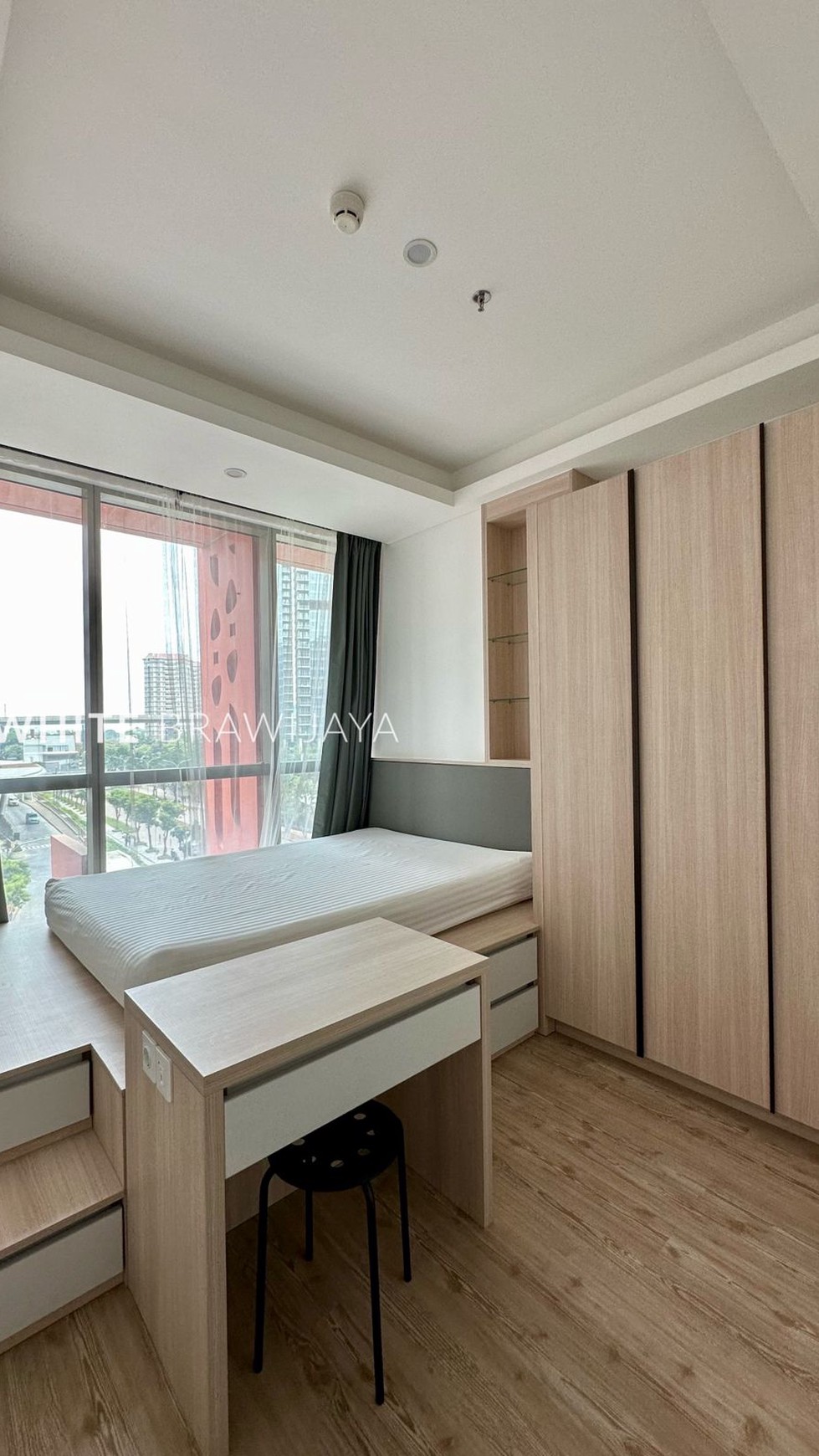 For Rent Brand New Unit South Quarter Residence Furnished