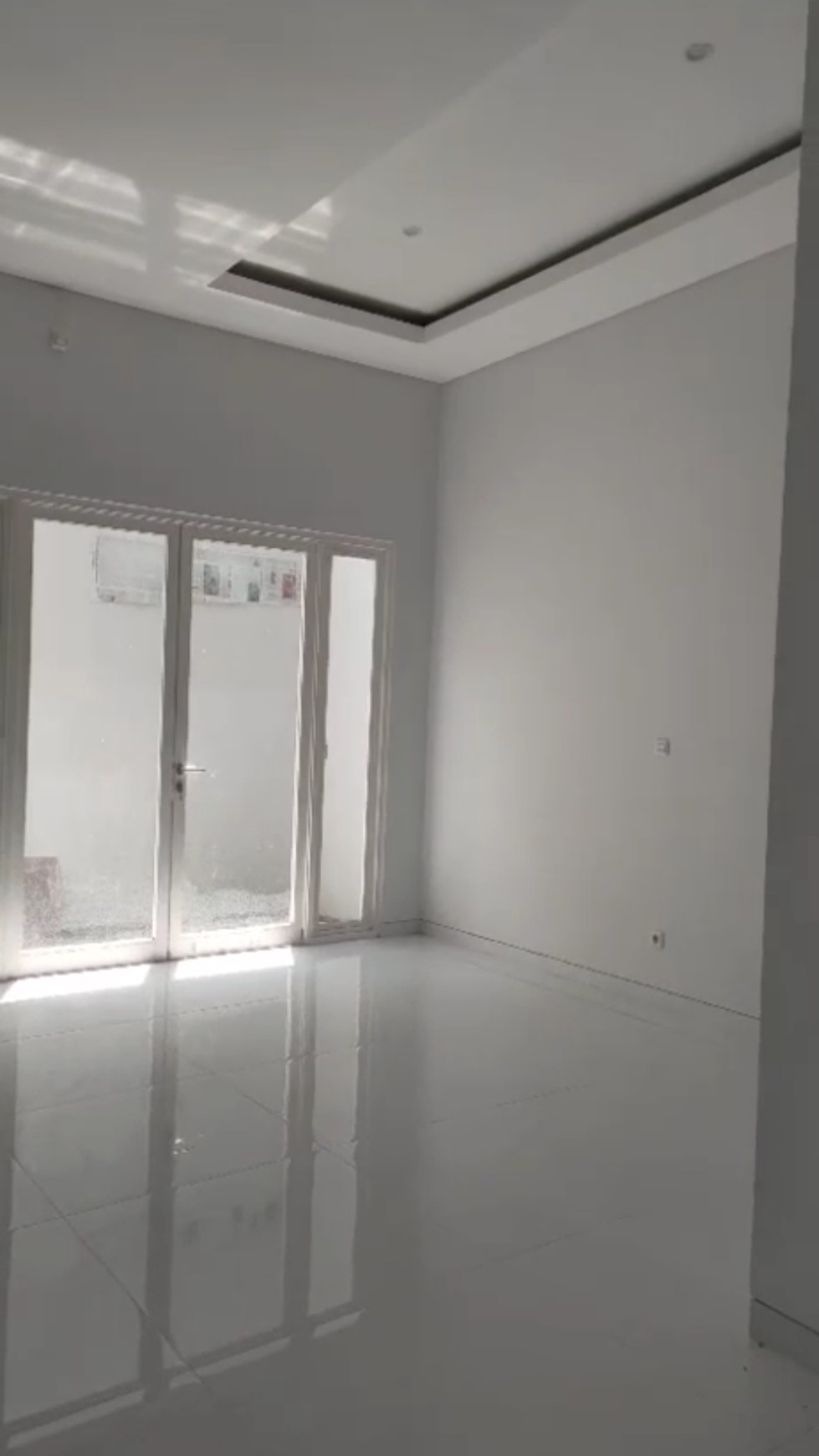 Dijual Rumah Baru Greenland Residence - Modern Baru 2 Lantai Dekat Pakuwon Mall, Citraland Surabaya Barar