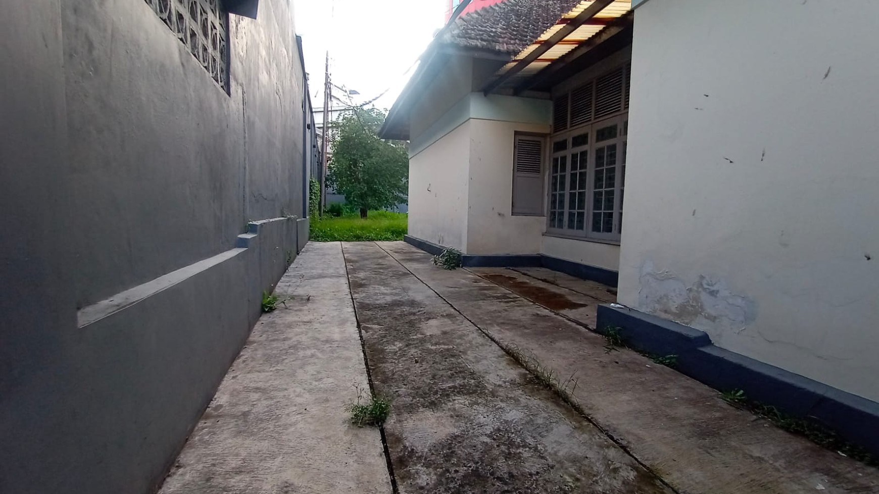 Rumah Asri Terawat di Sayap Dago, Bandung Utara