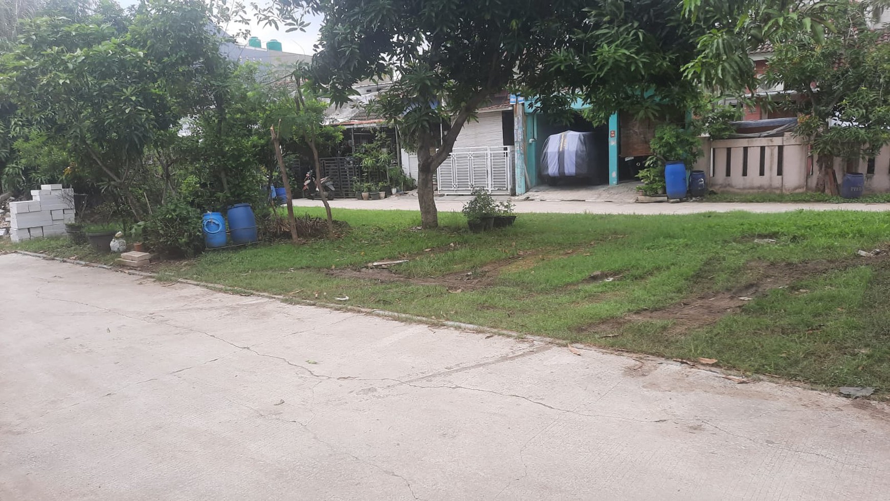 RUMAH SIAP HUNI DI LOKASI STRATEGIS DI GRAHA ASRI JALAN CIMANDIRI JABABEKA.