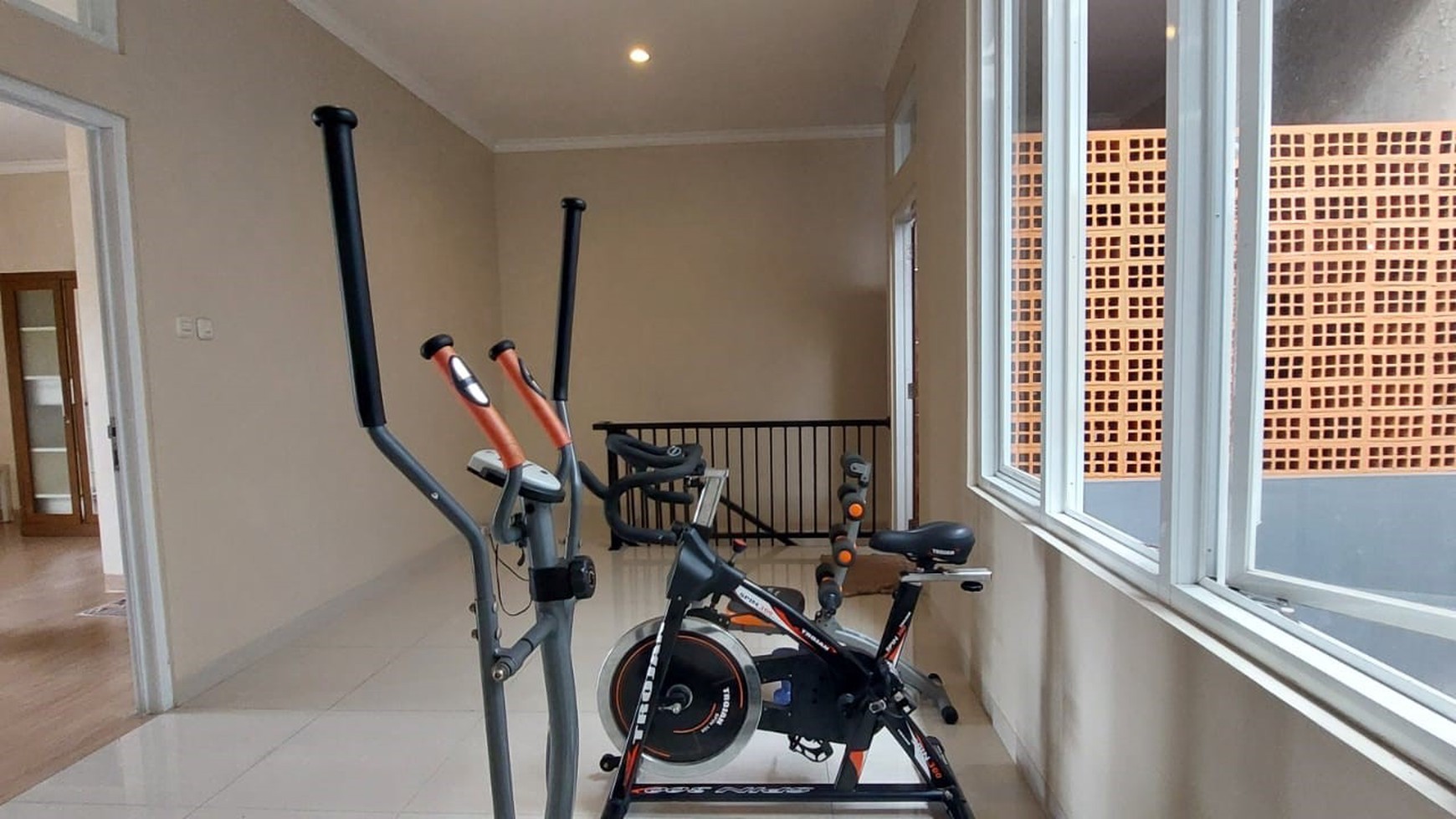 Rumah cantik siap huni di Mandar Bintaro 