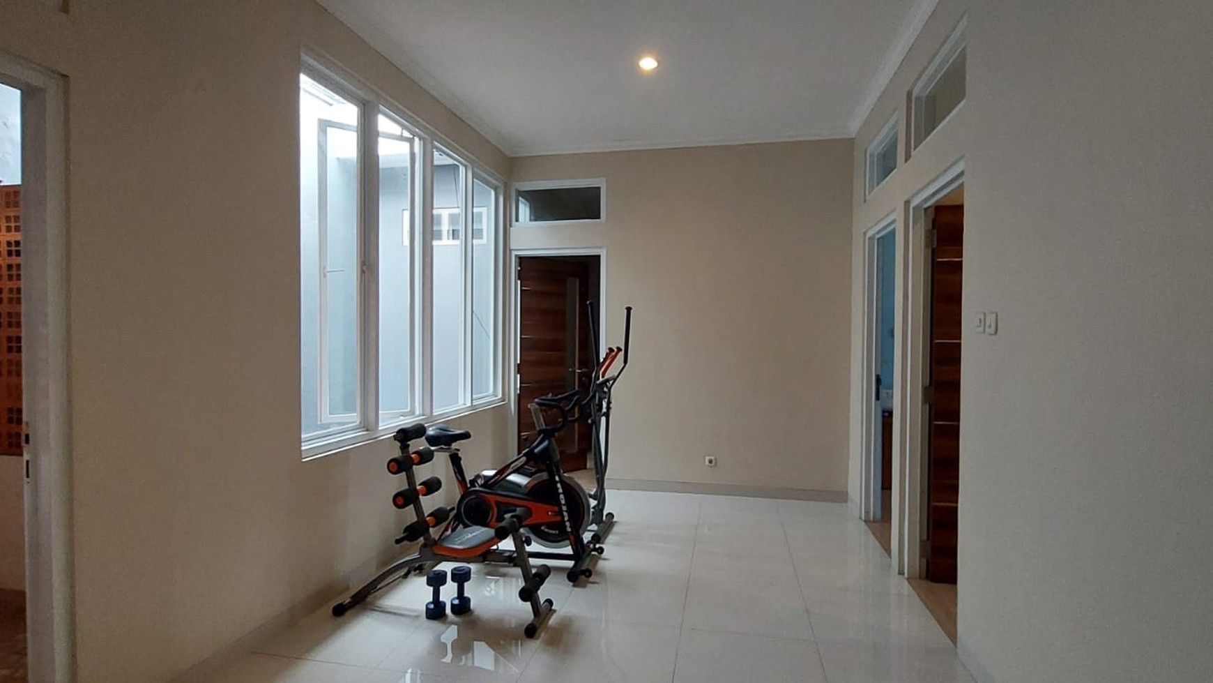 Rumah cantik siap huni di Mandar Bintaro 