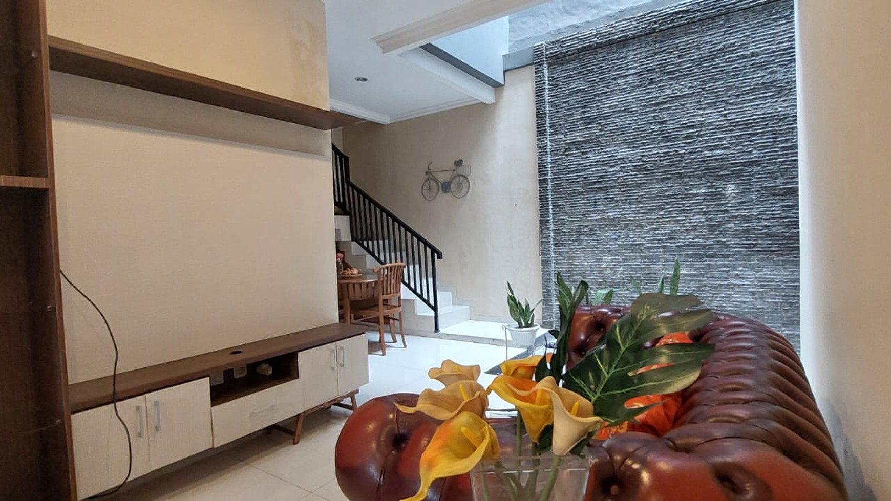 Rumah cantik siap huni di Mandar Bintaro 