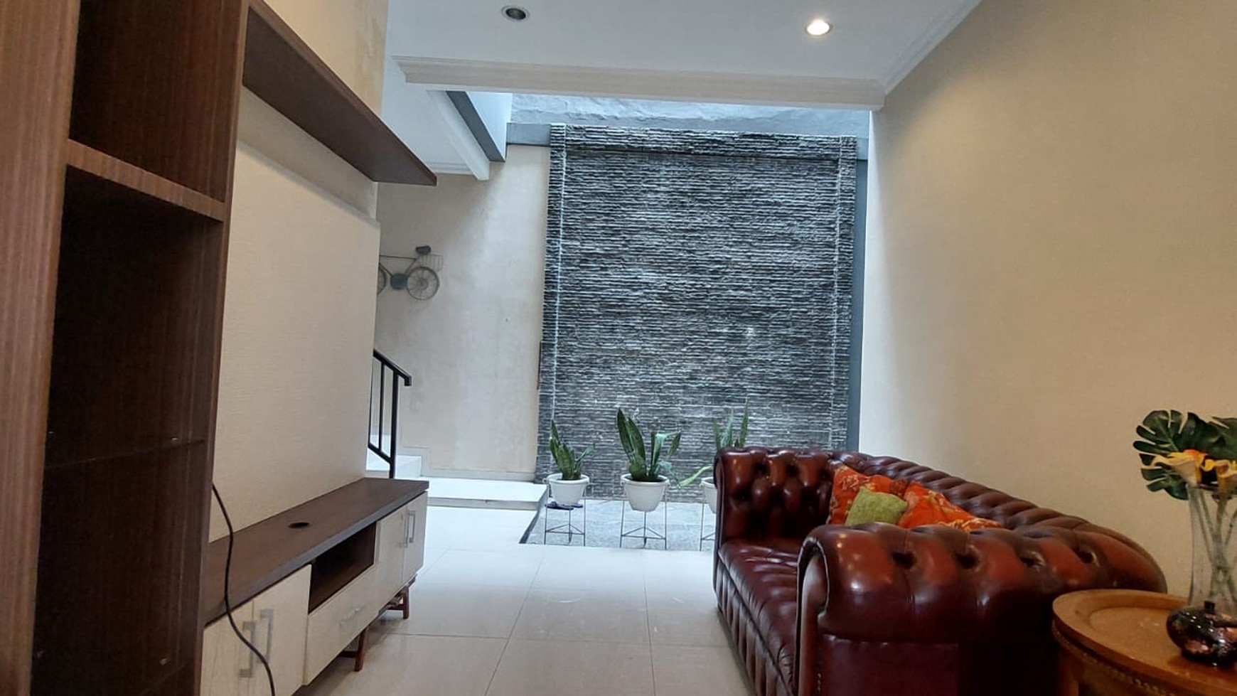 Rumah cantik siap huni di Mandar Bintaro 