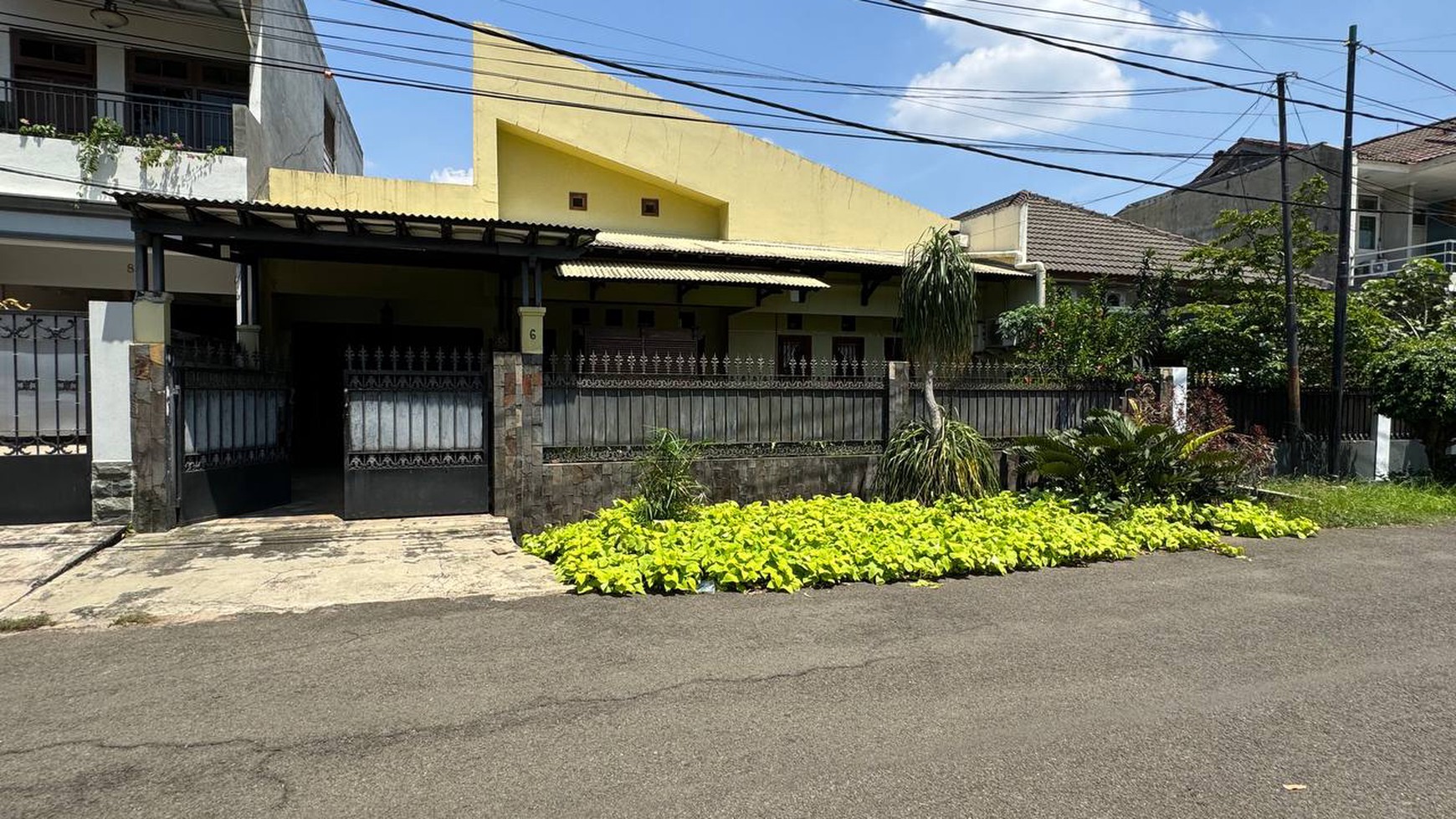 Cinere bukit cinere indah harga cantik luas besar 1 lantai