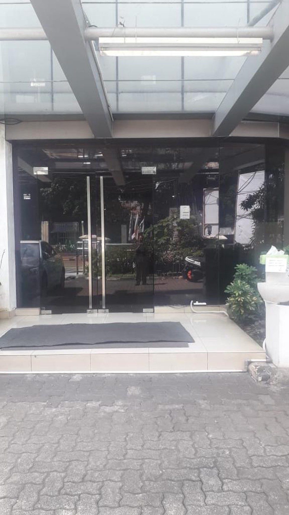 DIJUAL GEDUNG 6 LANTAI DI MENTENG STRATEGIS DAN COCOK UNTUK KANTOR, HOTEL DAN USAHA 