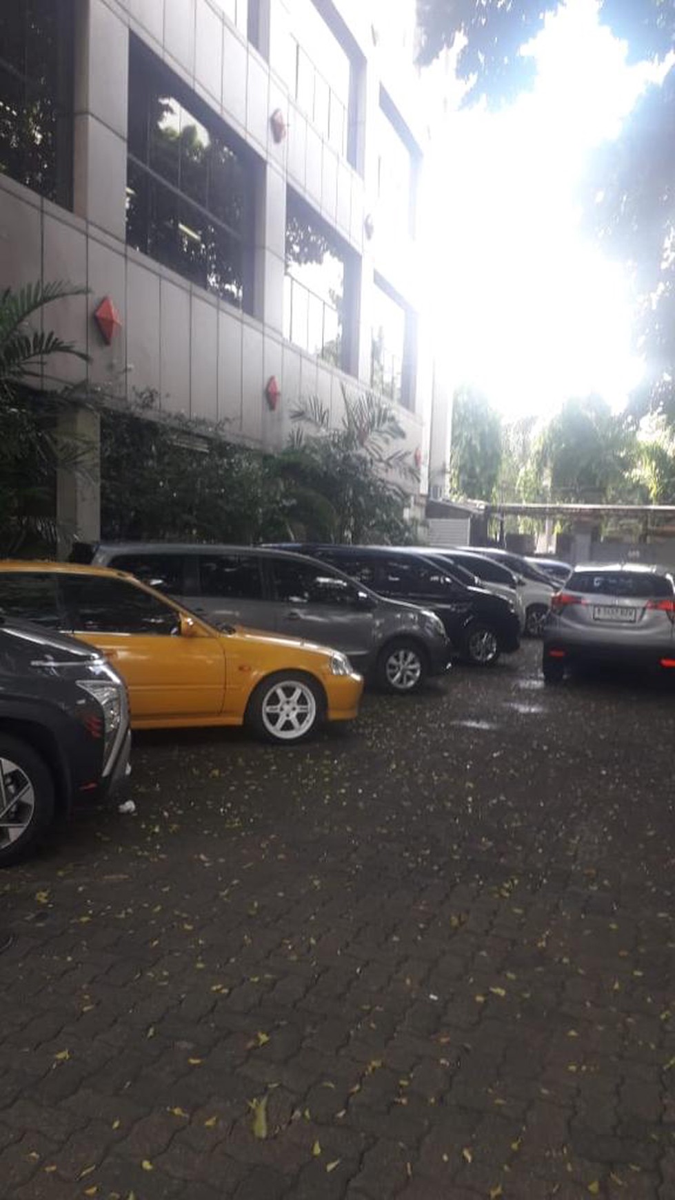 DIJUAL GEDUNG 6 LANTAI DI MENTENG STRATEGIS DAN COCOK UNTUK KANTOR, HOTEL DAN USAHA 