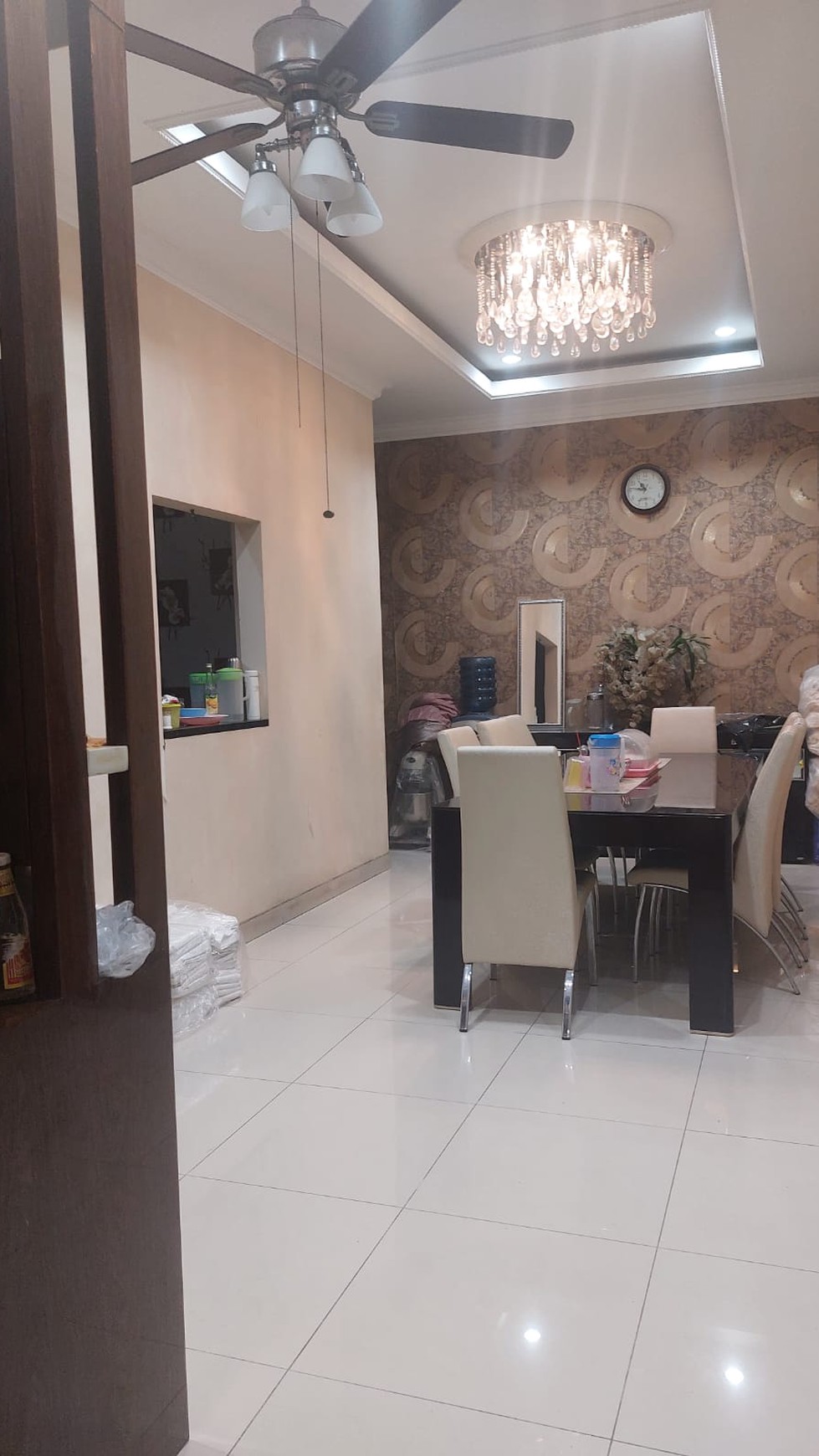 Rumah Rapih dan Apik, Furnished siap huni di Graha Raya Bintaro