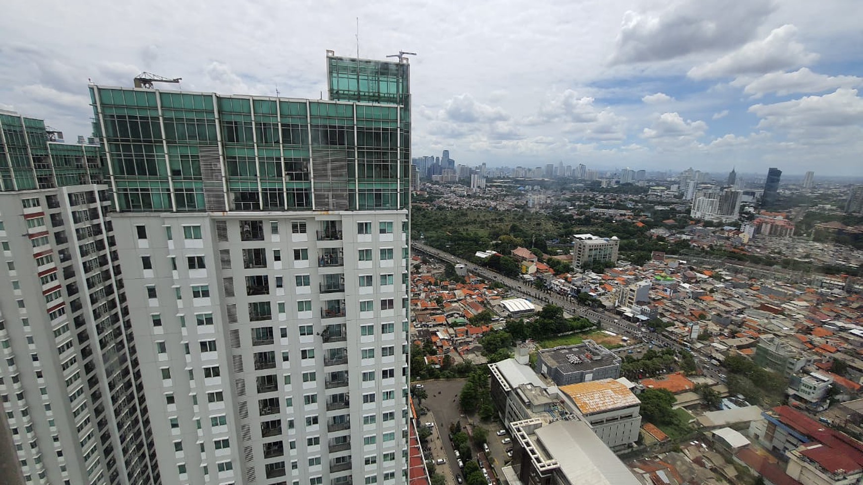 Dijual 2BR Apt di Thamrin Executive Residence