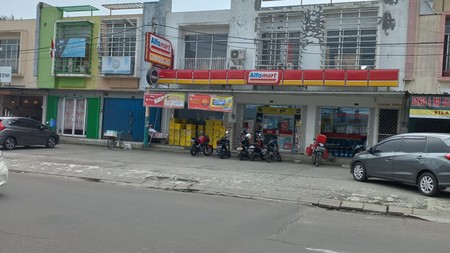 Ruko Gandeng 3 di Boulevard Villa Dago Pamulang