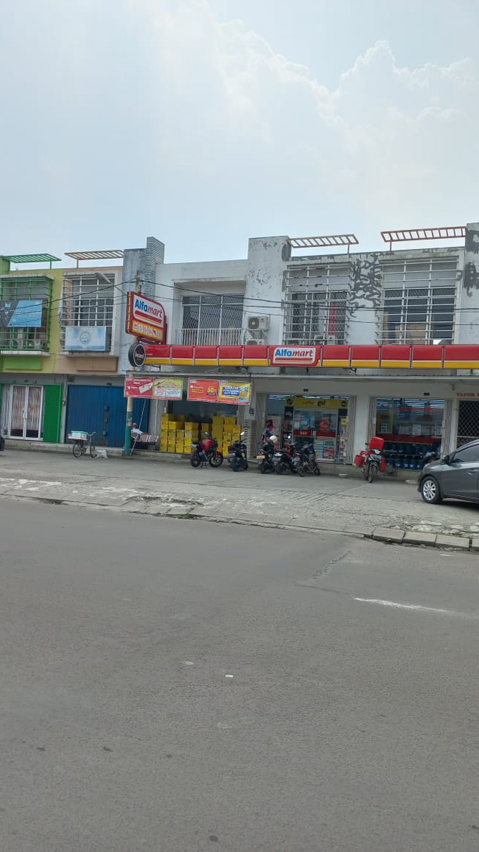 Ruko Gandeng 3 di Boulevard Villa Dago Pamulang