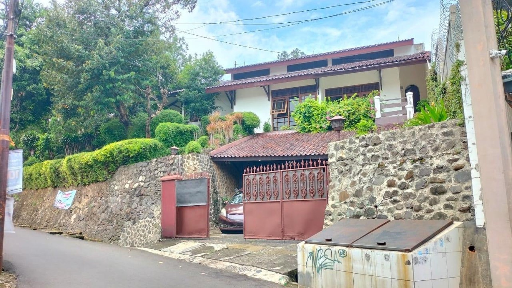 Rumah Mewah Siap Huni, Lokasi Strategis dan Bebas Banjir @Pejaten