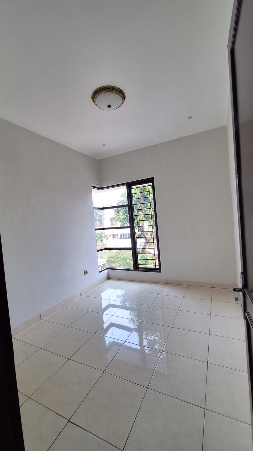 Dijual Rumah siap huni di Perum Serpong Park, BSD City