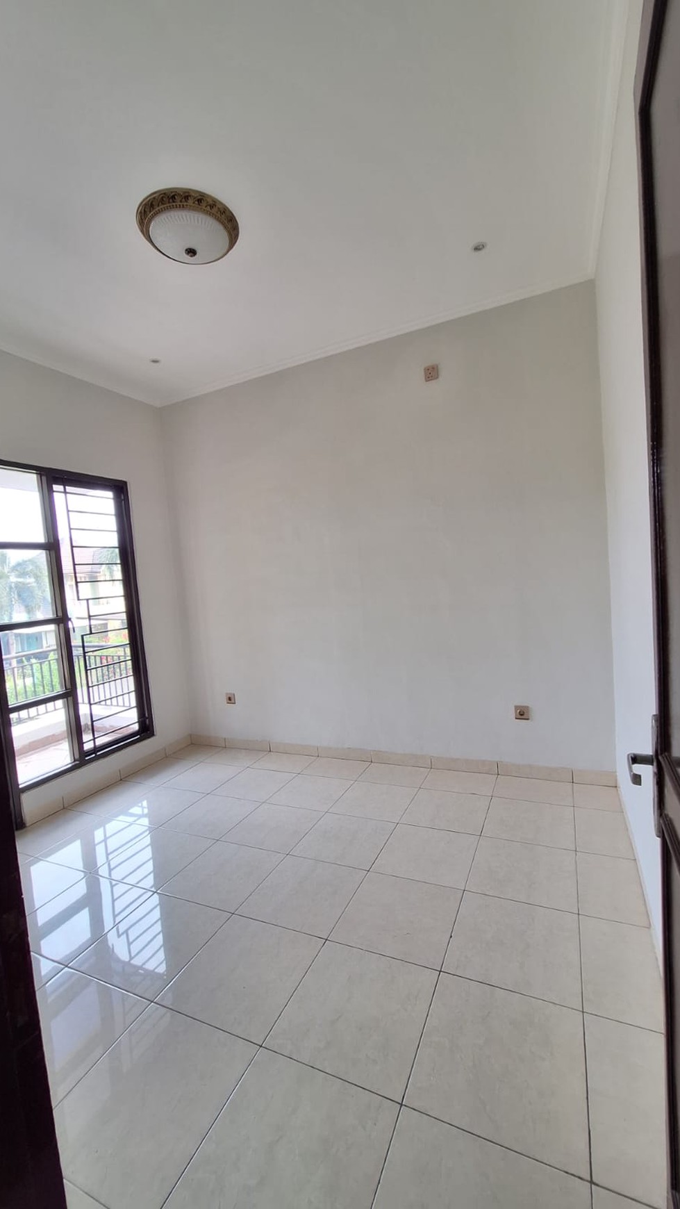 Dijual Rumah siap huni di Perum Serpong Park, BSD City