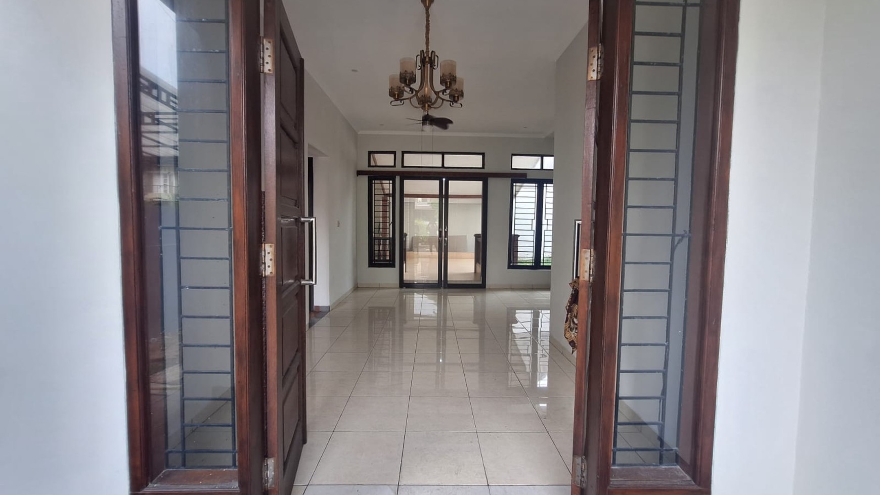 Dijual Rumah siap huni di Perum Serpong Park, BSD City