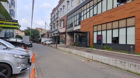 Di Jual Tanah lokasi sangat strategis di Jalan Hayam Wuruk Jakarta Pusat.