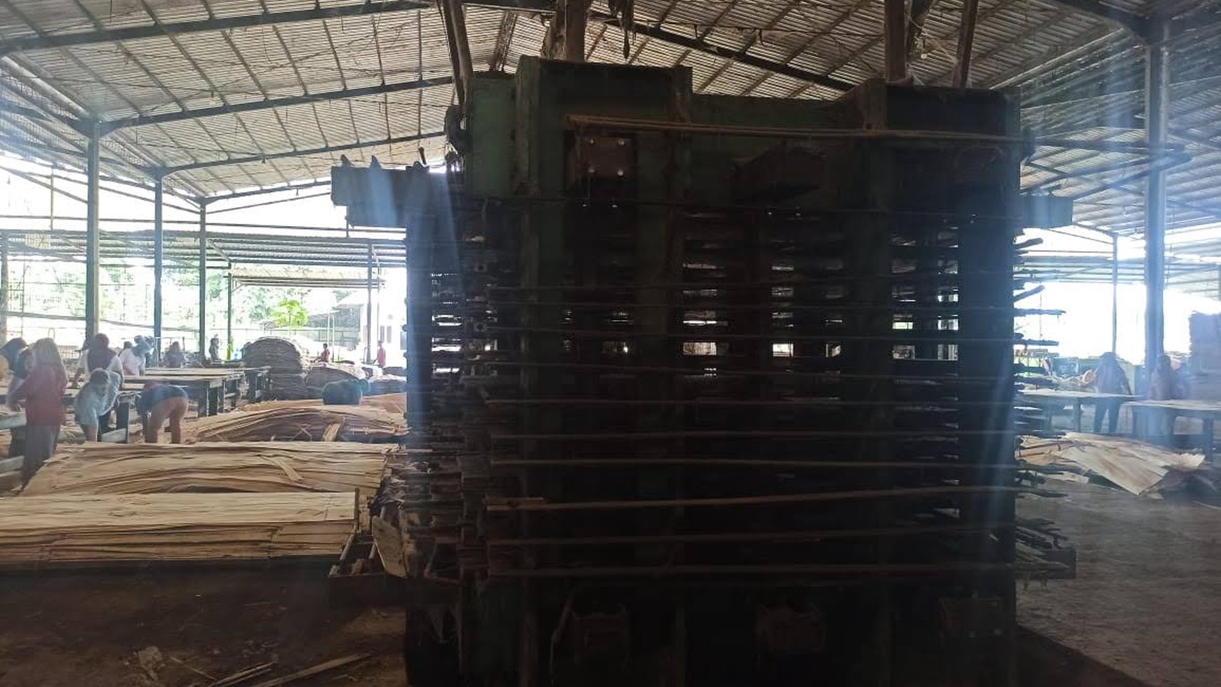 Dijual.1,3 Ha Pabrik Lempeni - Tempeh - Kab.Lumajang - Jawa Timur plus MESIN lengkap