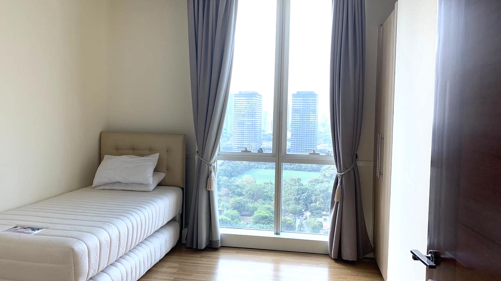 Dijual unit apartment the peak at Sudirman  Jakarta Selatan 