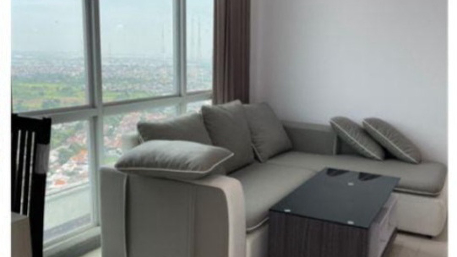 Disewakan Apartemen Benson Tipe 3 Bedroom FULL FURNISHED Modern Best View Akses Pakuwon Mall, PTC, Supermall Surabaya Barat