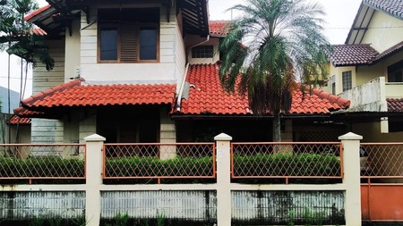 Rumah 2 Lantai, Asri, lingkungan aman dan Nyaman di Bintaro - Rengas