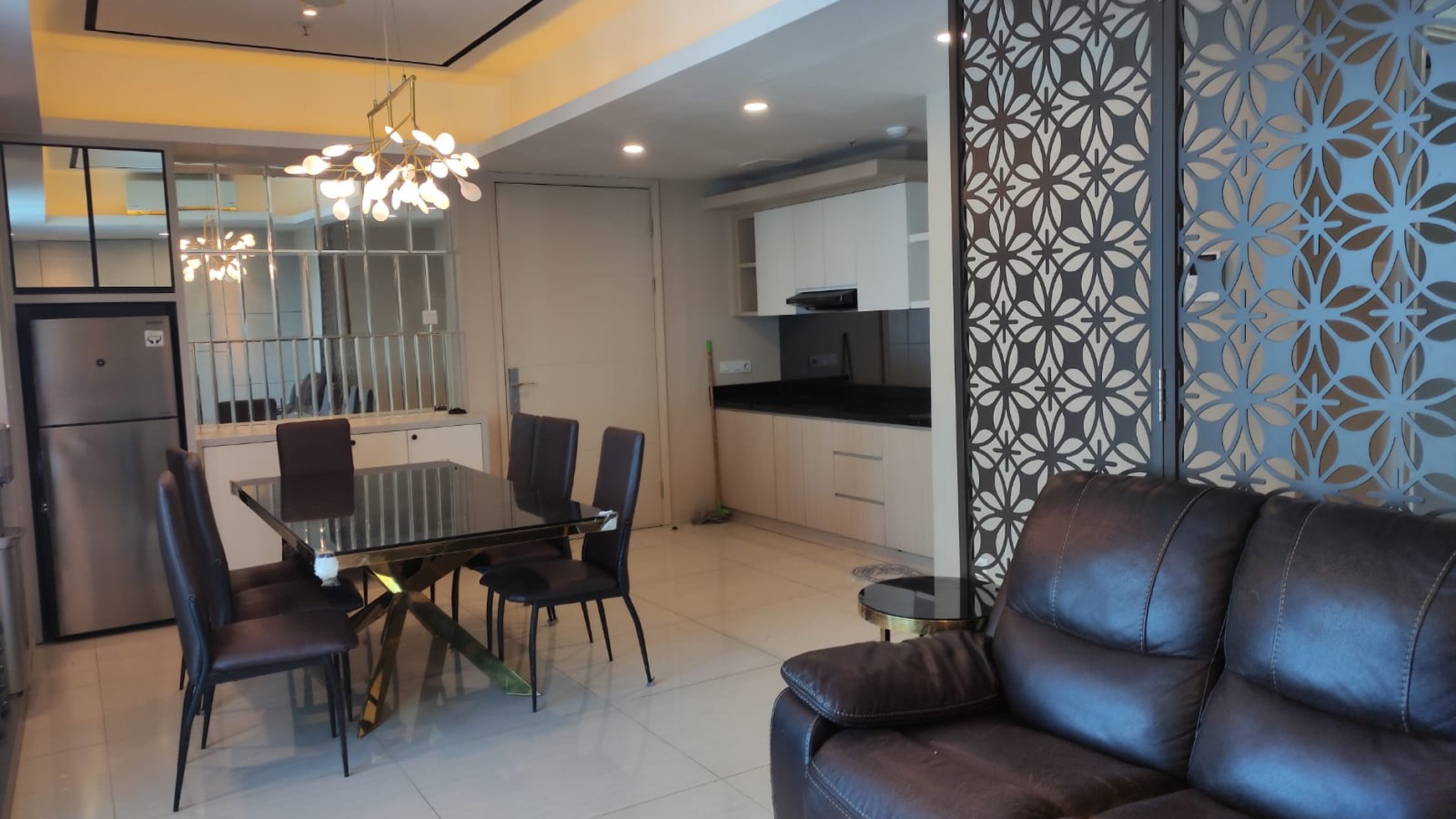 Disewakan Apartemen La Riz Mansion tipe 3 Bedroom FULL FURNISHED Exclusive PRIVATE LIFT Akses Pakuwon Mall Surabaya Barat