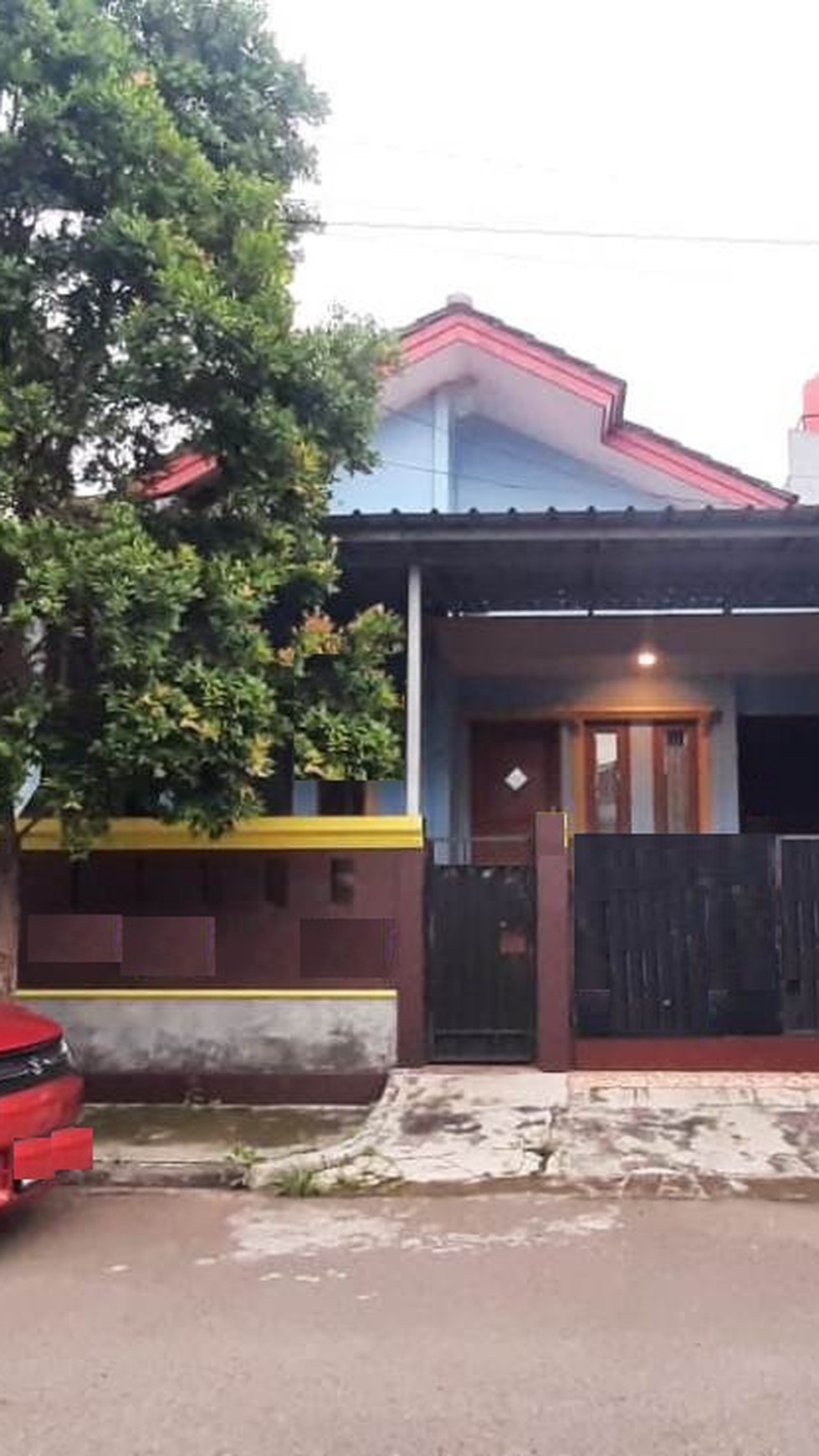Rumah minimalis, Rapih, bangunan kokoh di Pesanggrahan 