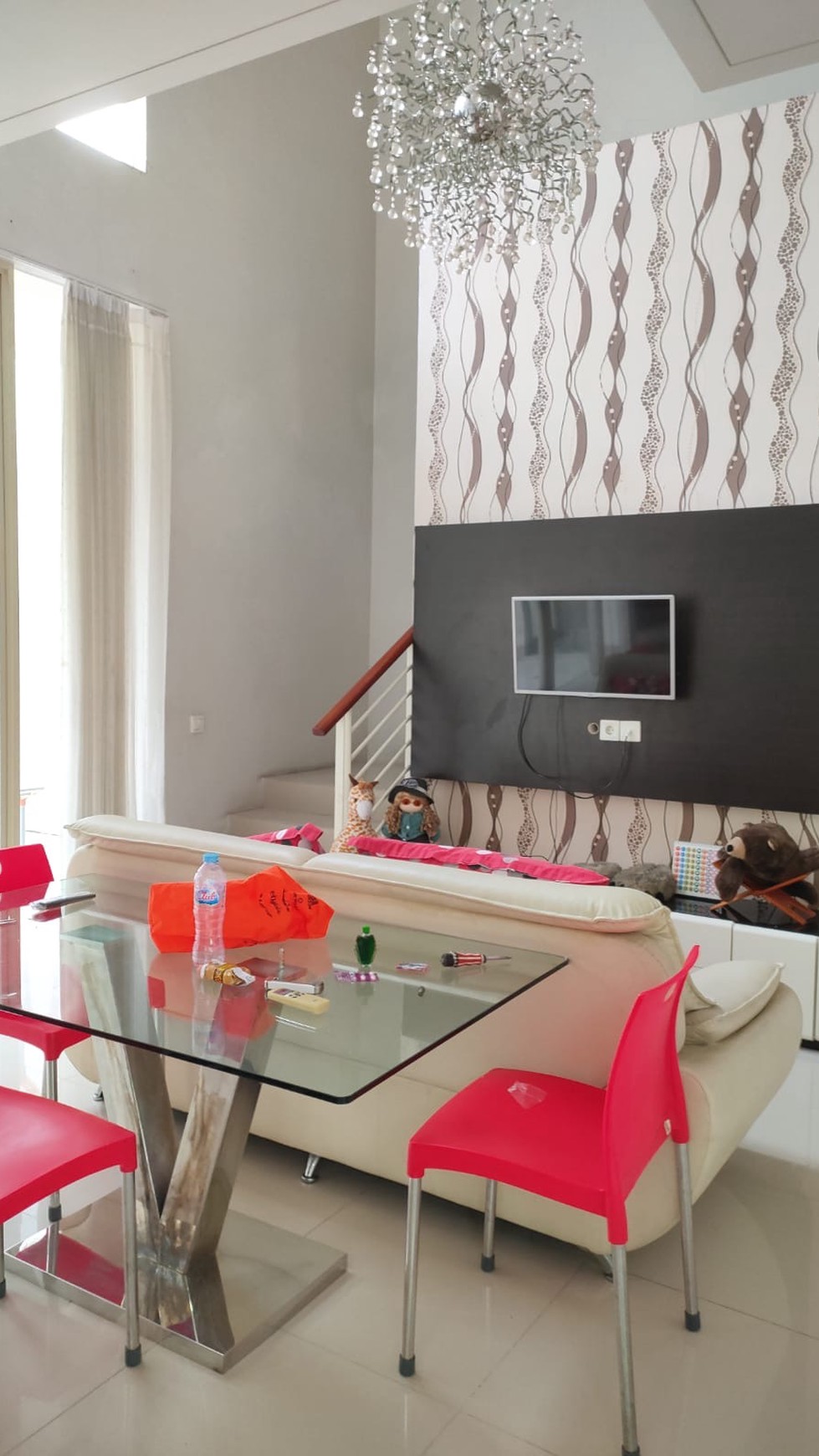 dijual rumah pakuwon indah sudah renovasi full furnished