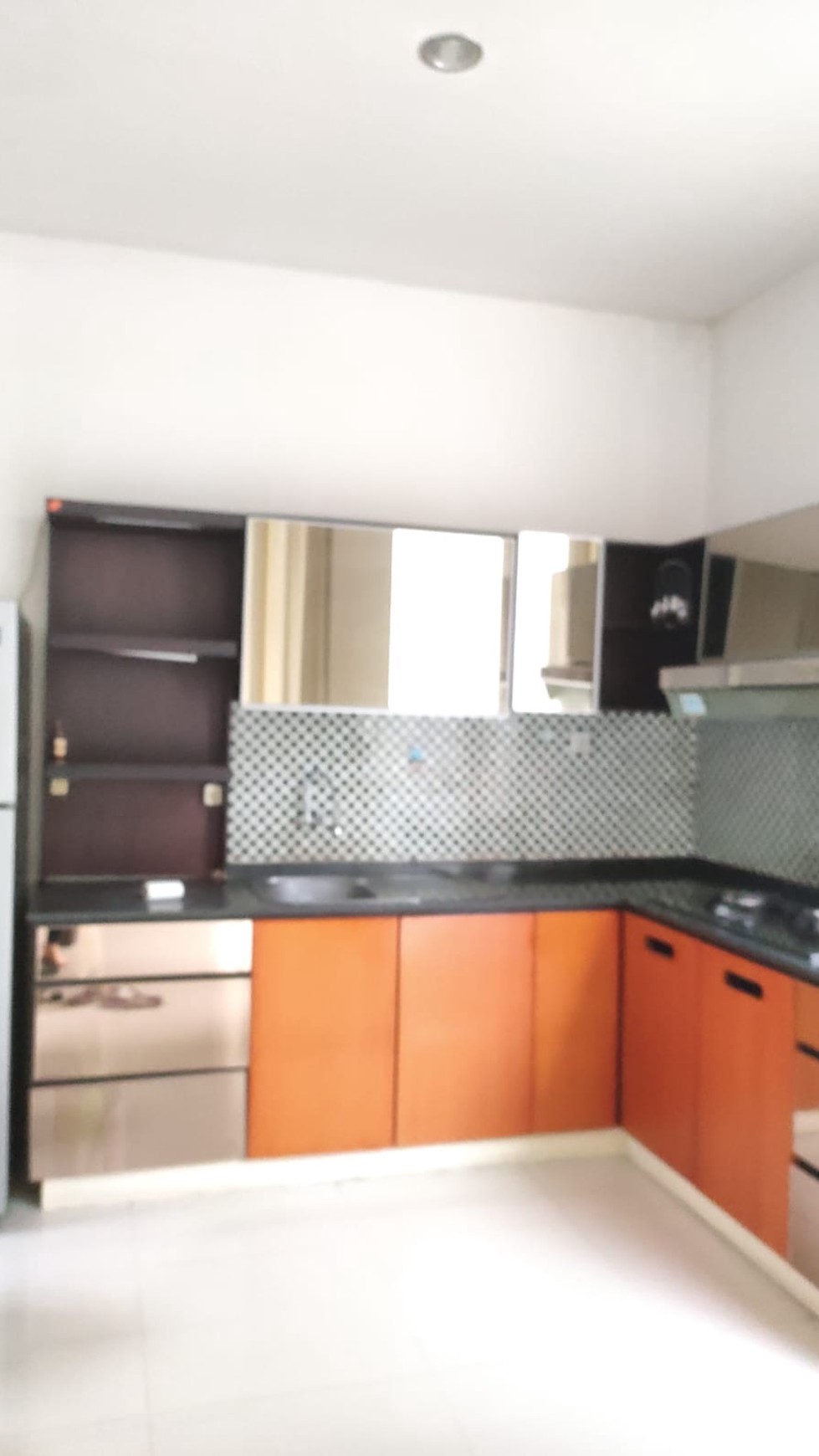 dijual rumah pakuwon indah sudah renovasi full furnished