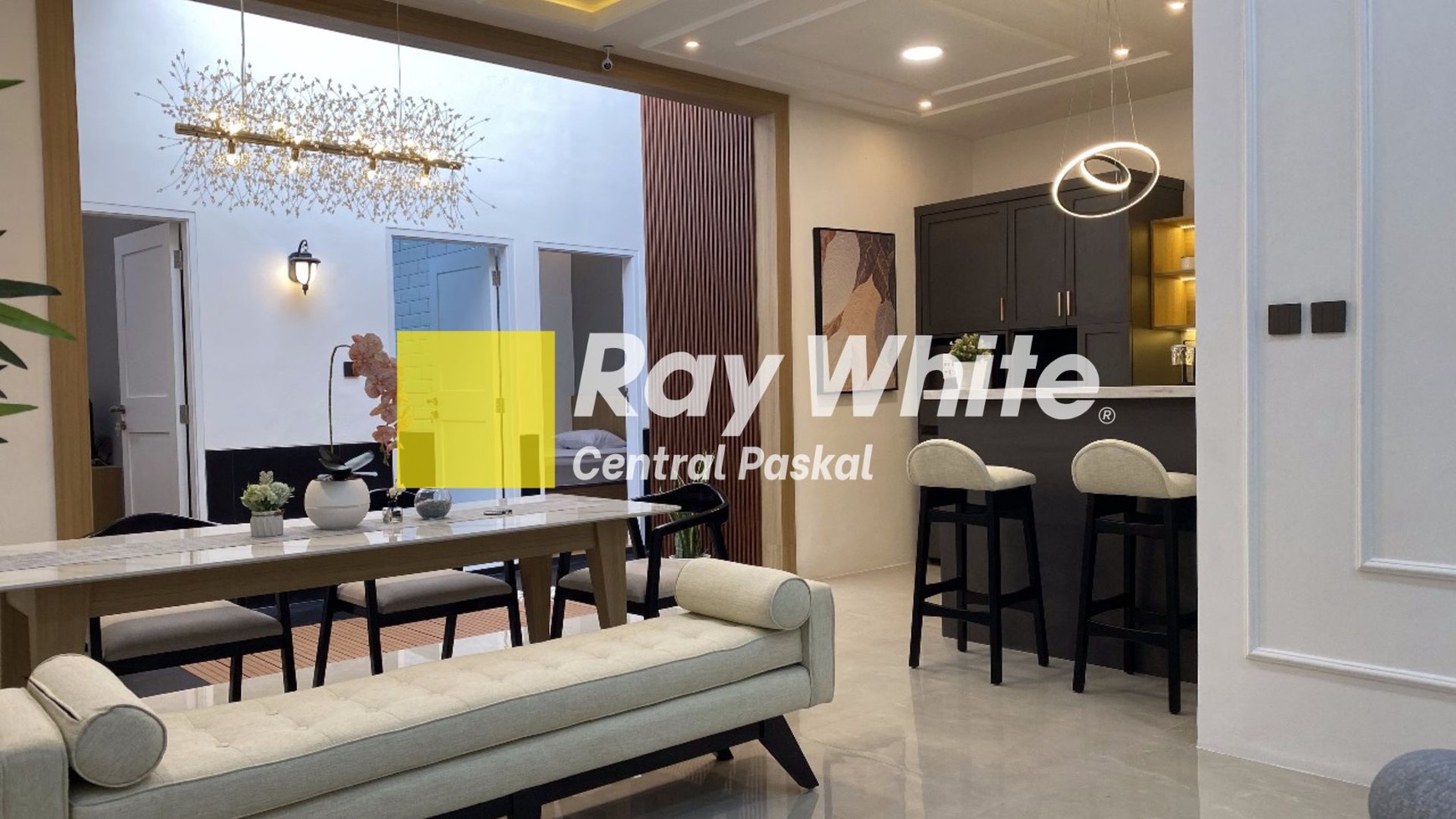 Rumah Lux Full Renovasi dan Full Furnish American Style di KBP Padalarang